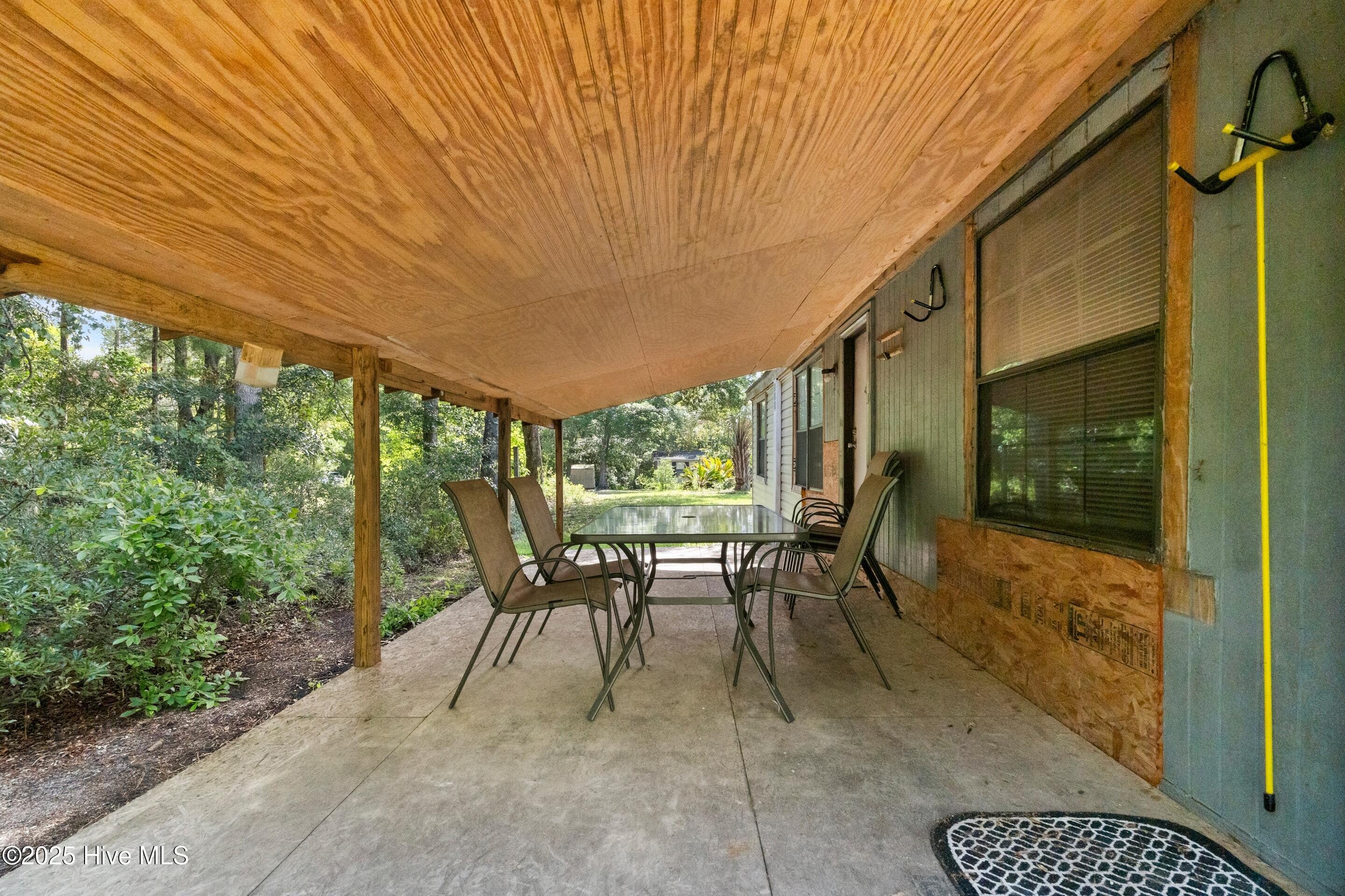 Homes for sale in Ocean Isle Beach, NC | 1586 W Kilbart Dr Sw, Ocean Isle Beach, NC 28469 | MLS# 100519886