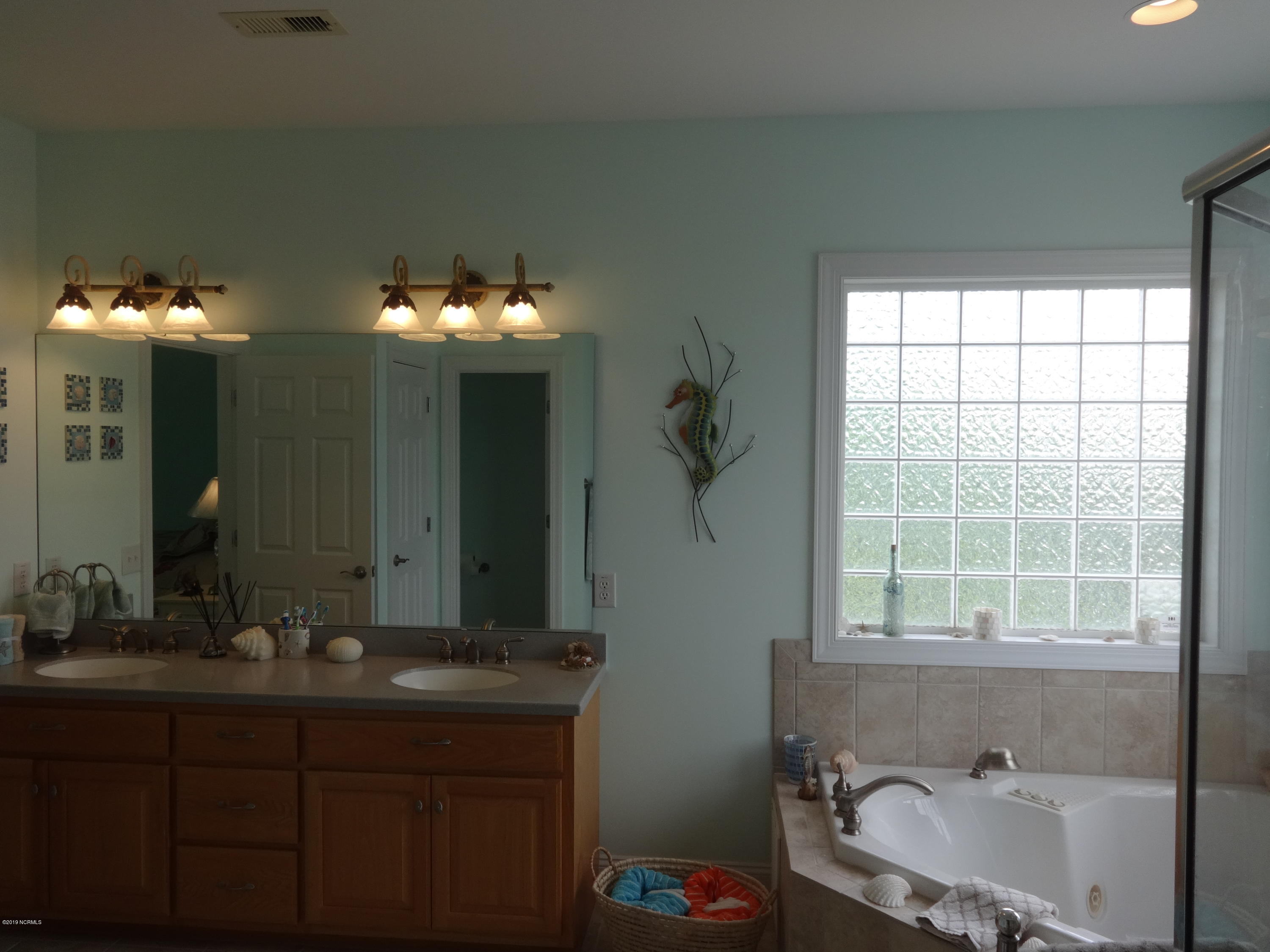 100560542 | Photo 17