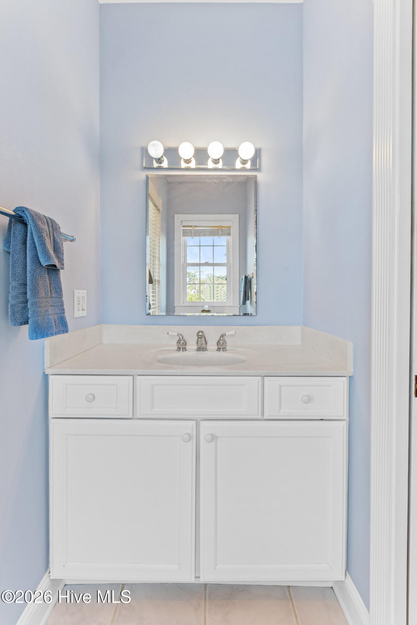 100558042 | Photo 40