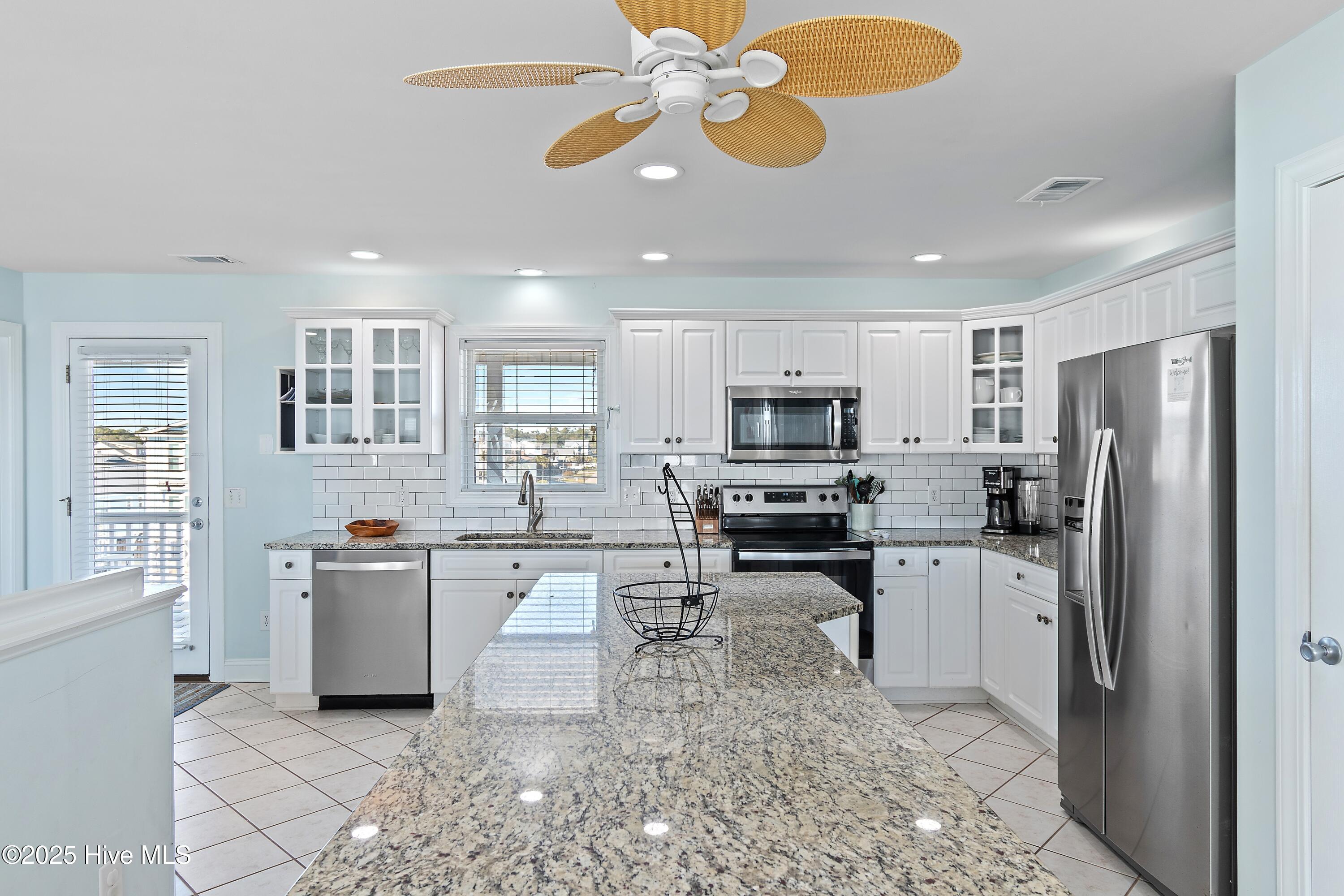 100541214 | Photo 22