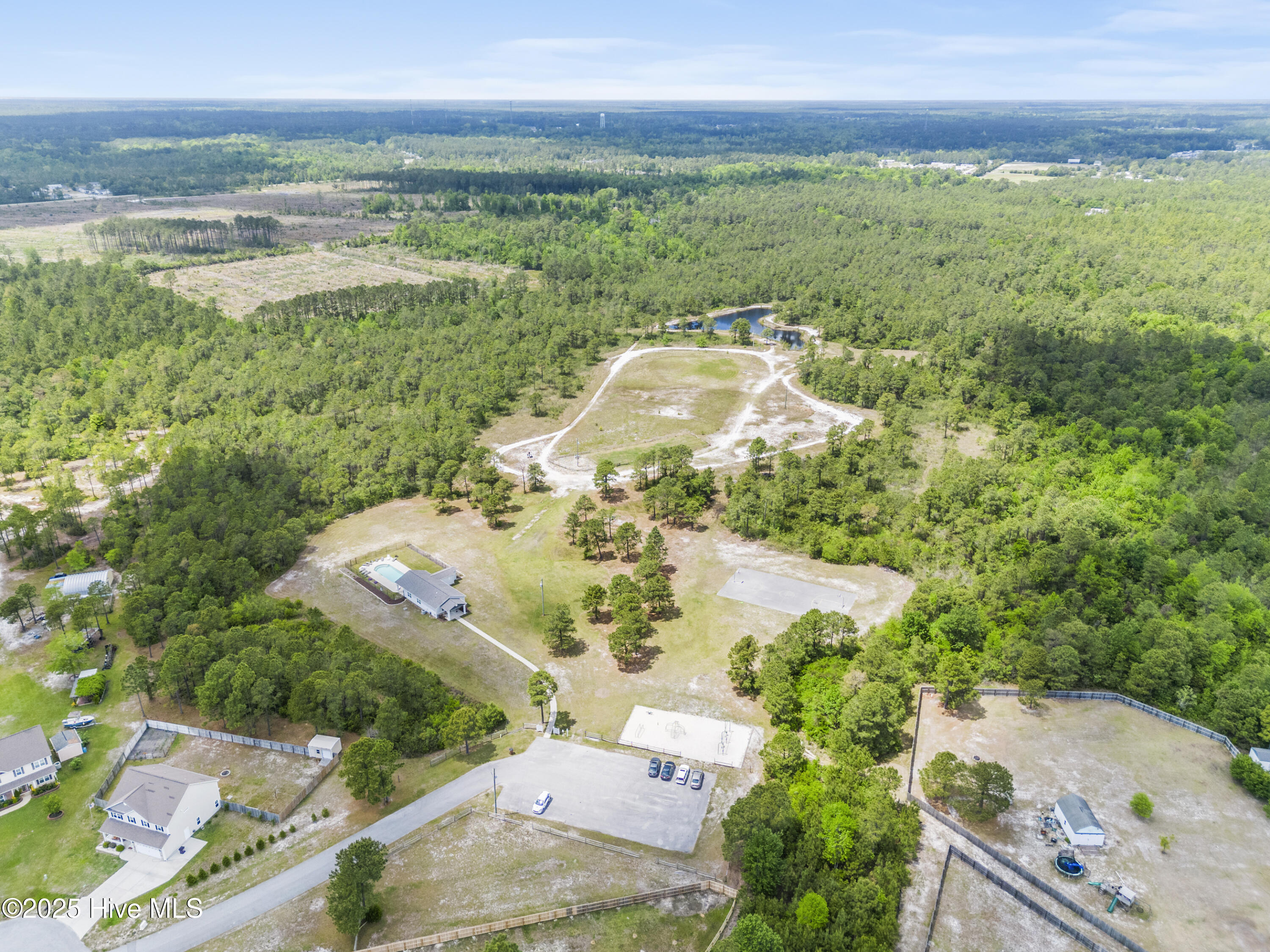 100544347 | Photo 77