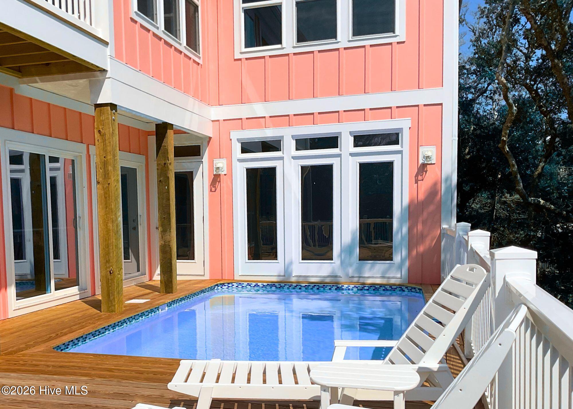 Photo 5 of Single family home for sale at 114 SE 75th Street, Oak Island, NC 28465 | MLS# 100535613 | Listing updated on 2026-09-03