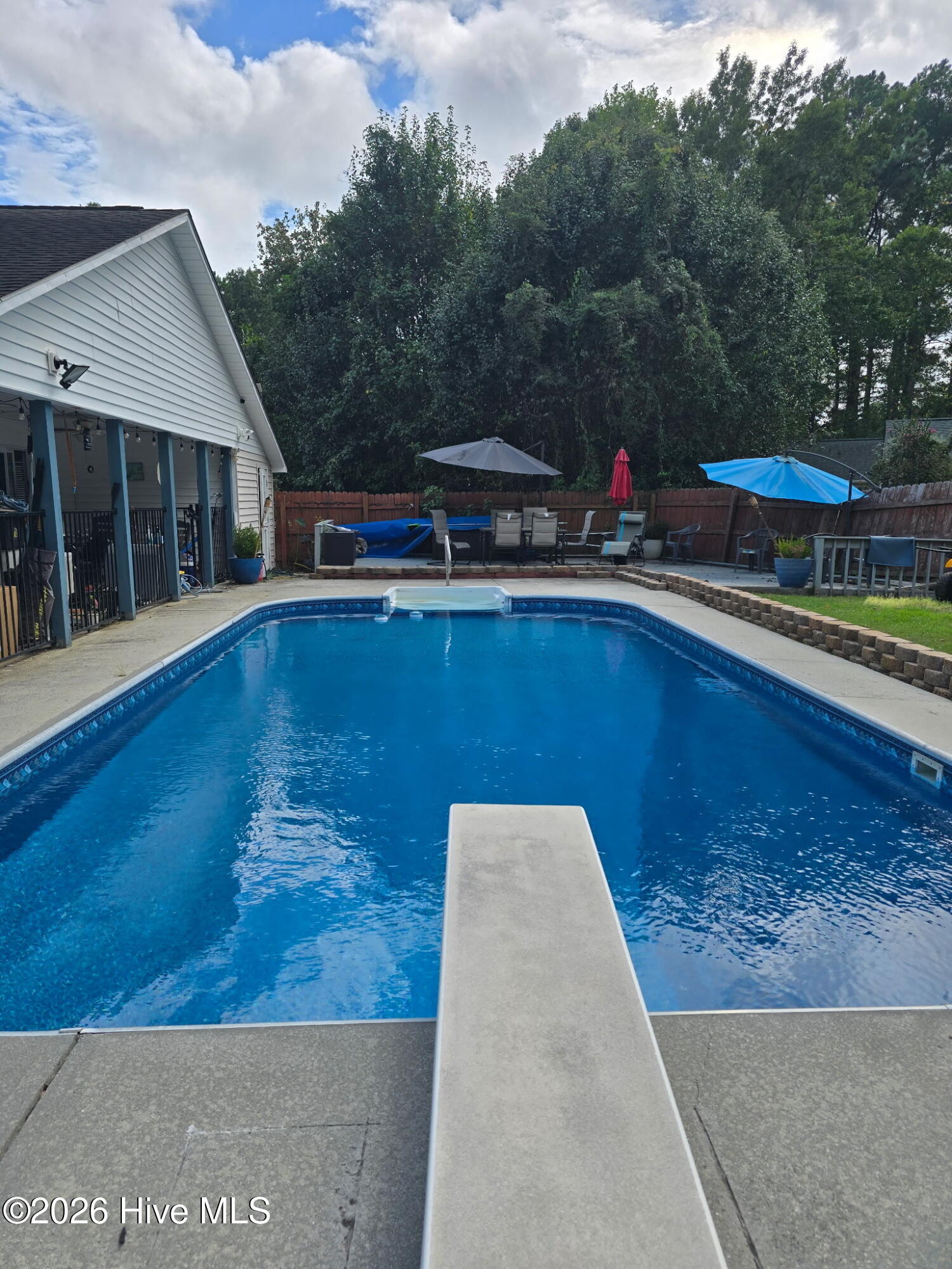 102 Donna Court,Hubert