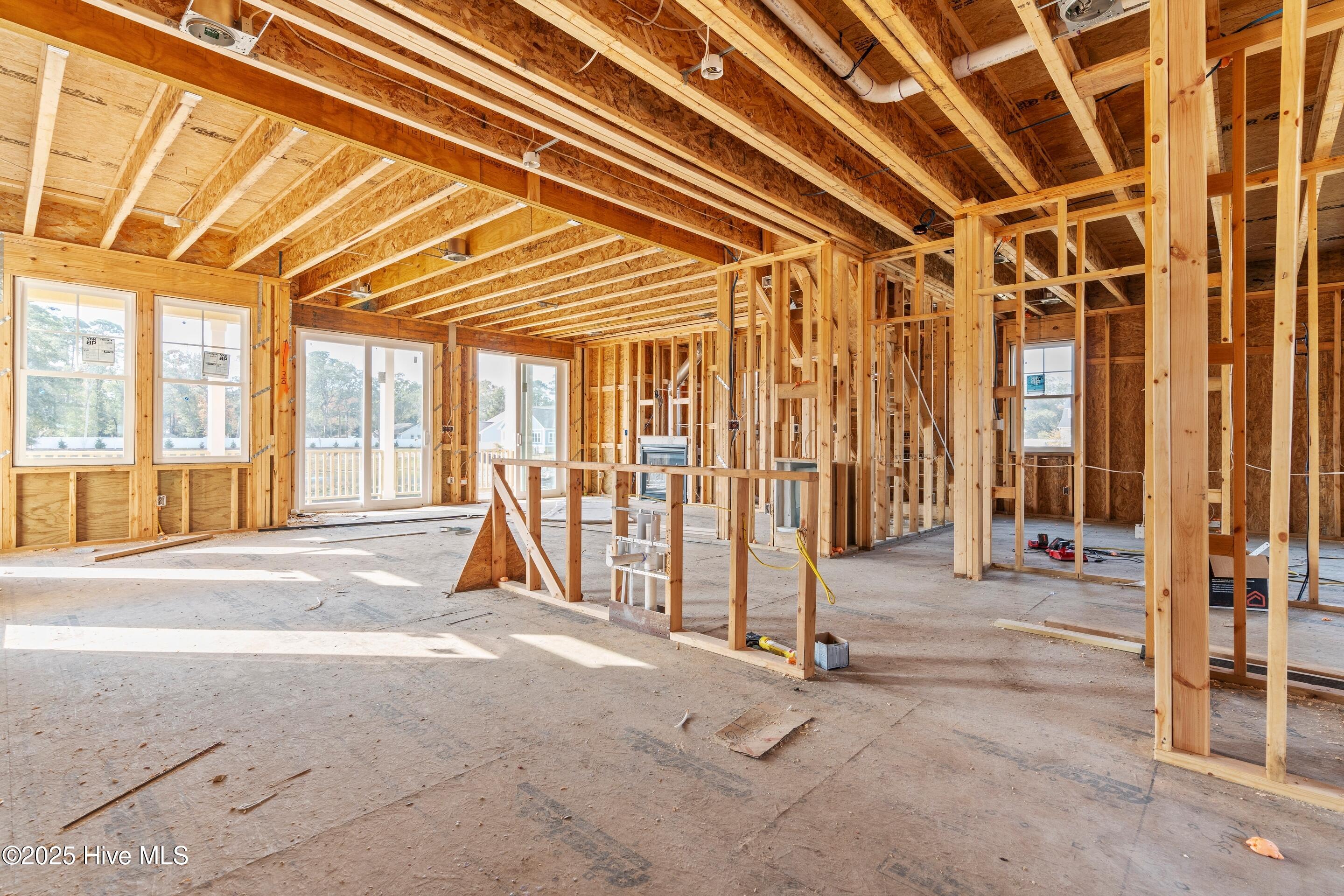 100543069 | Photo 40