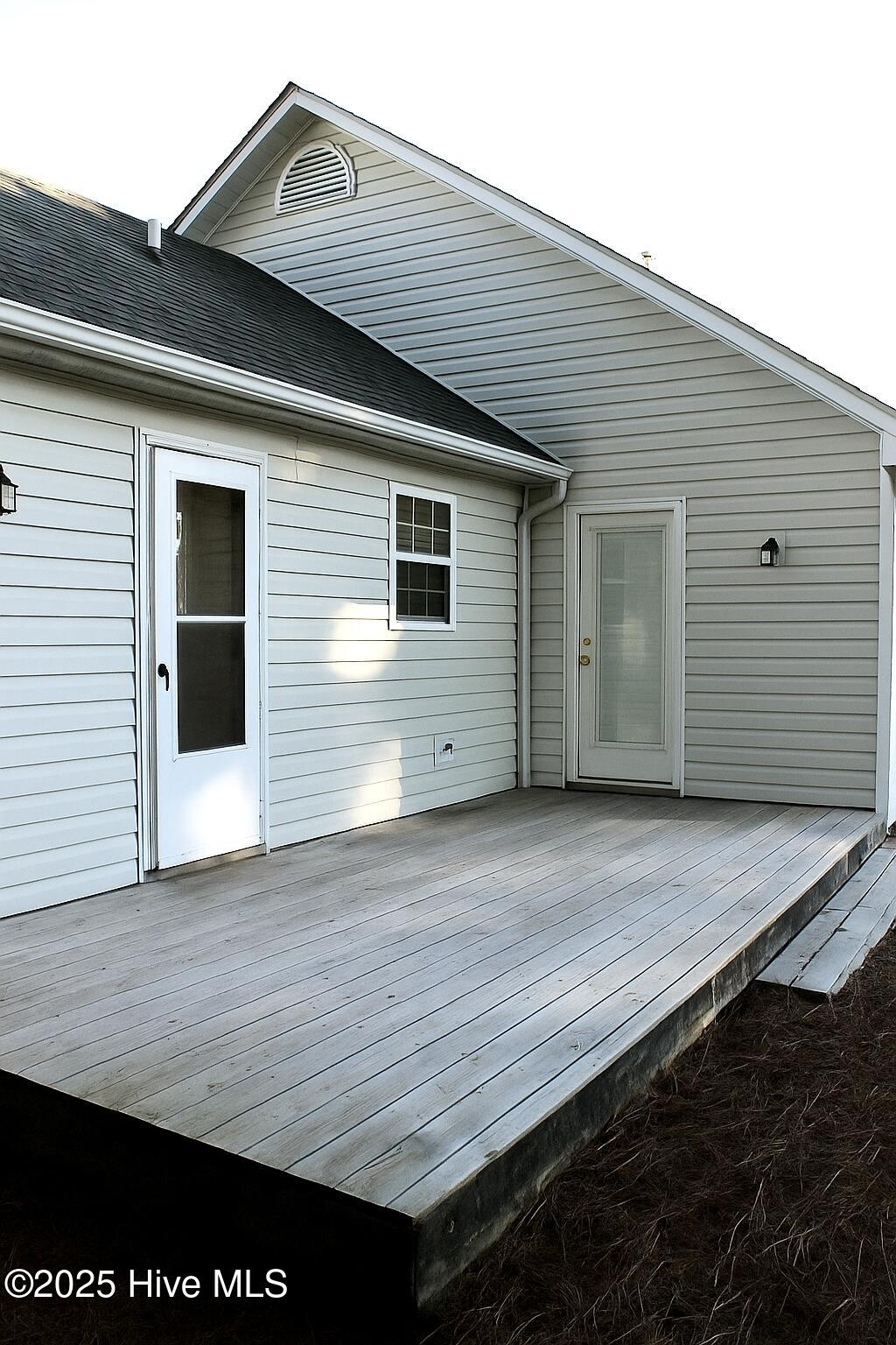 100552665 | Photo 13