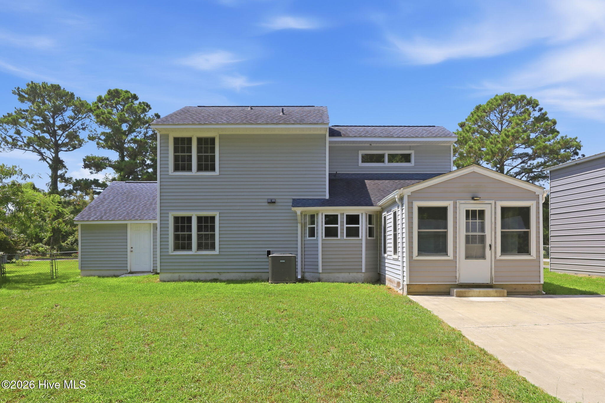 3rd image of 3018 Mandy Ln #3018, Morehead City, NC 28557 | MLS# 100598571