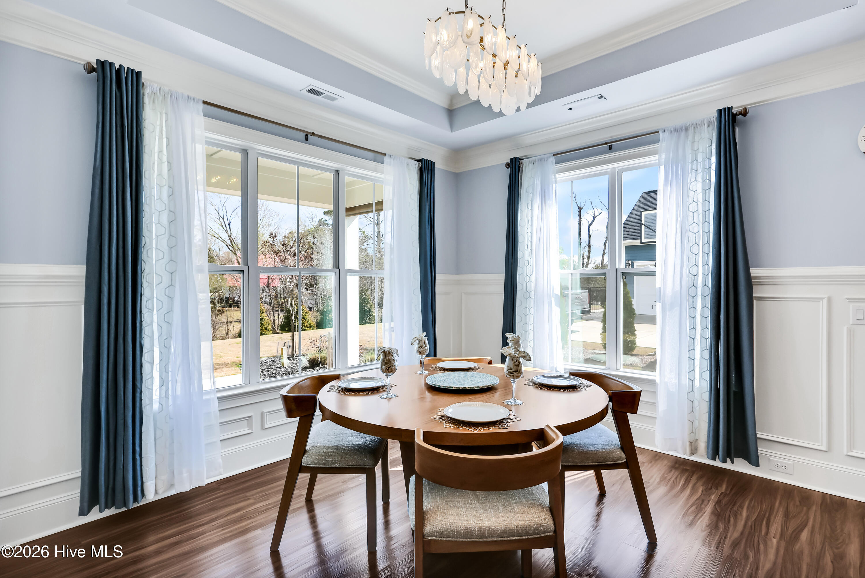 100560278 | Photo 16