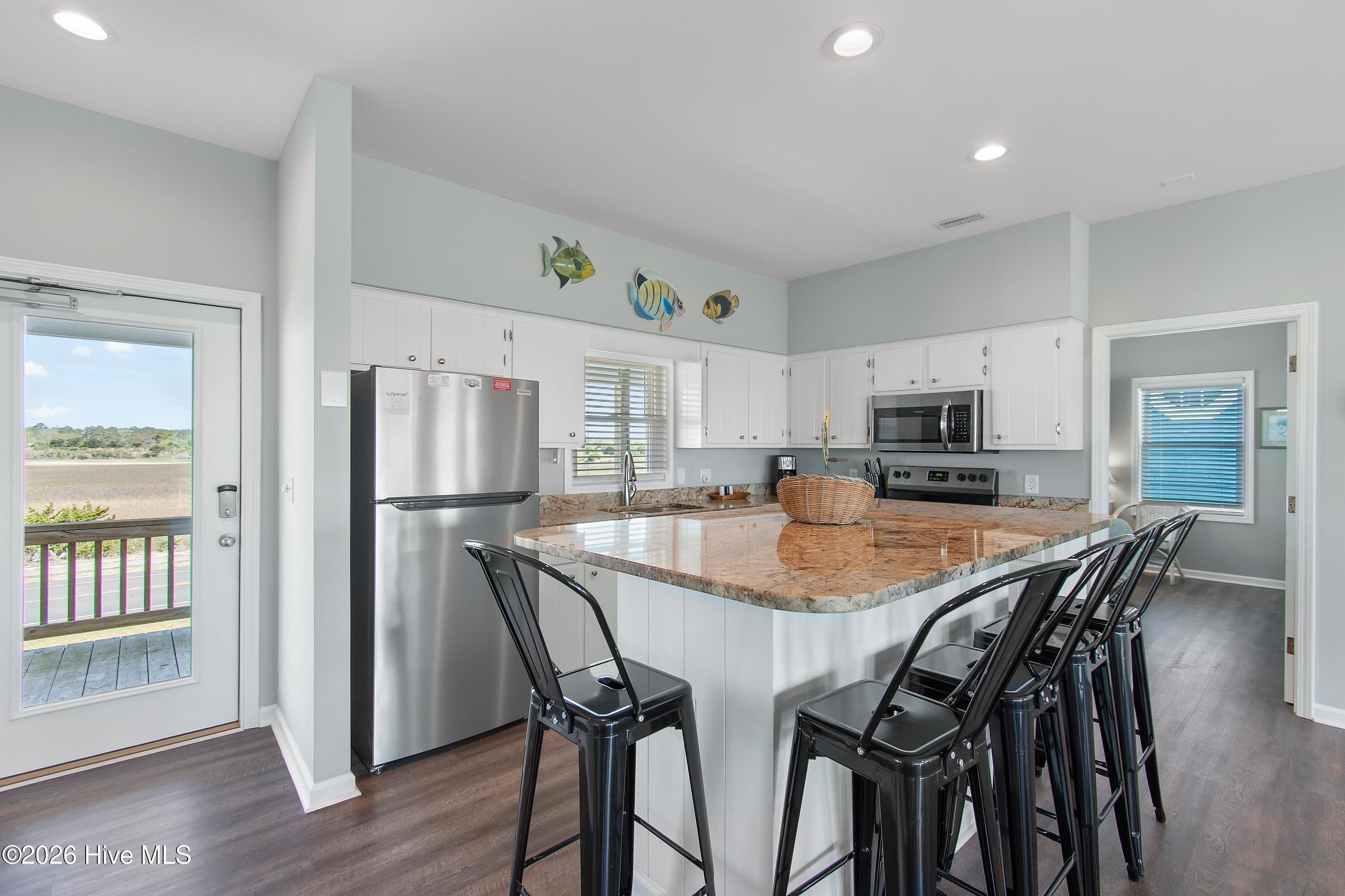 100566525 | Photo 18