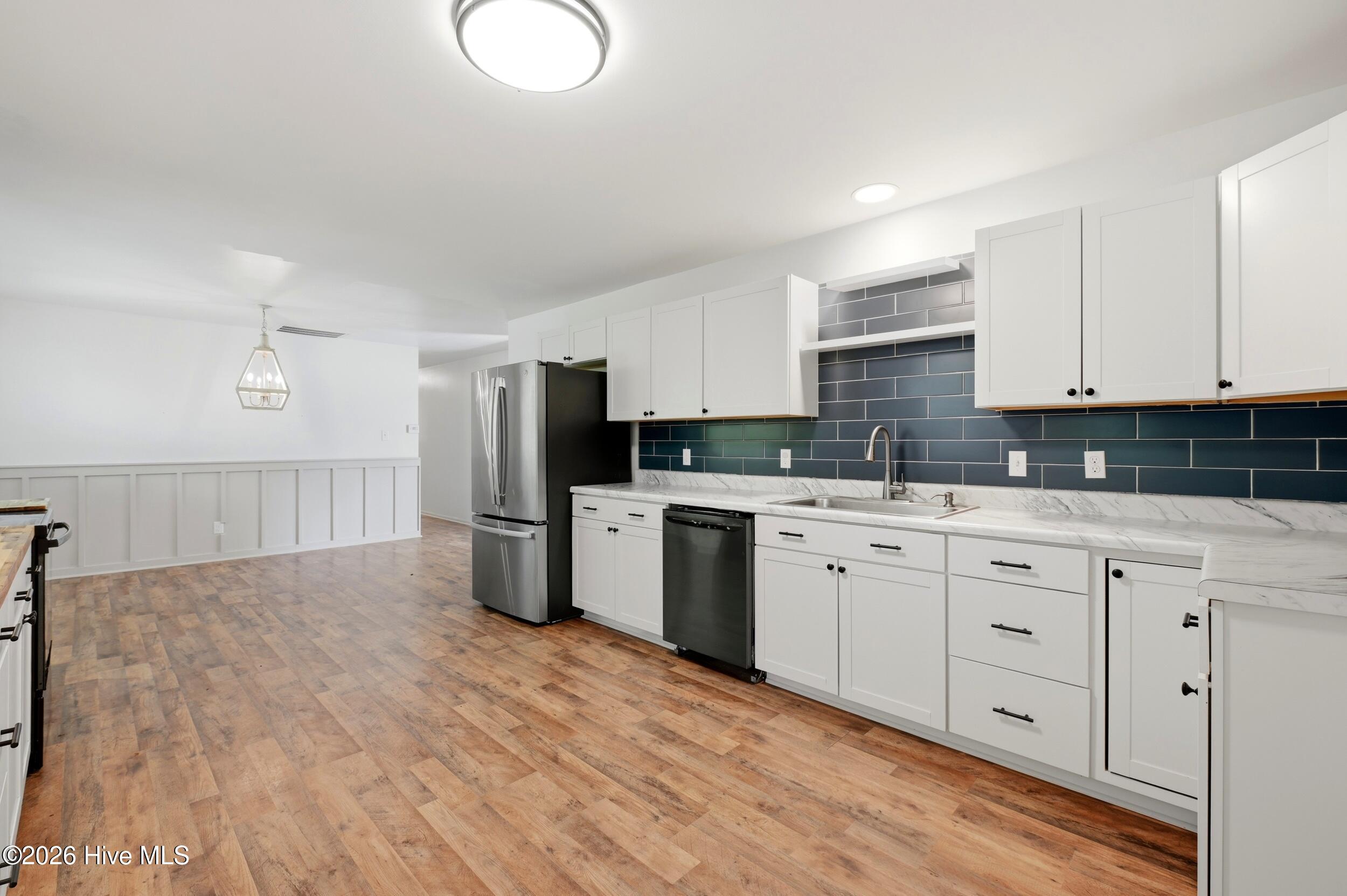 100566125 | Photo 17