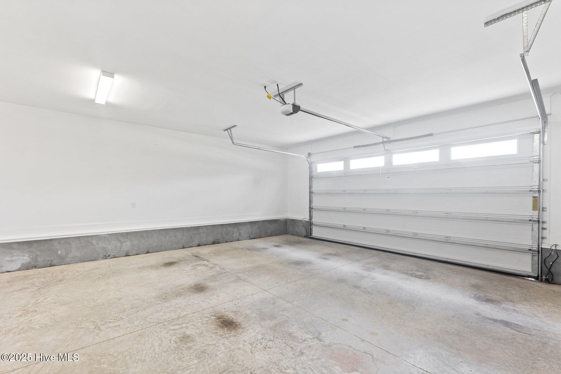 100524924 | Photo 36