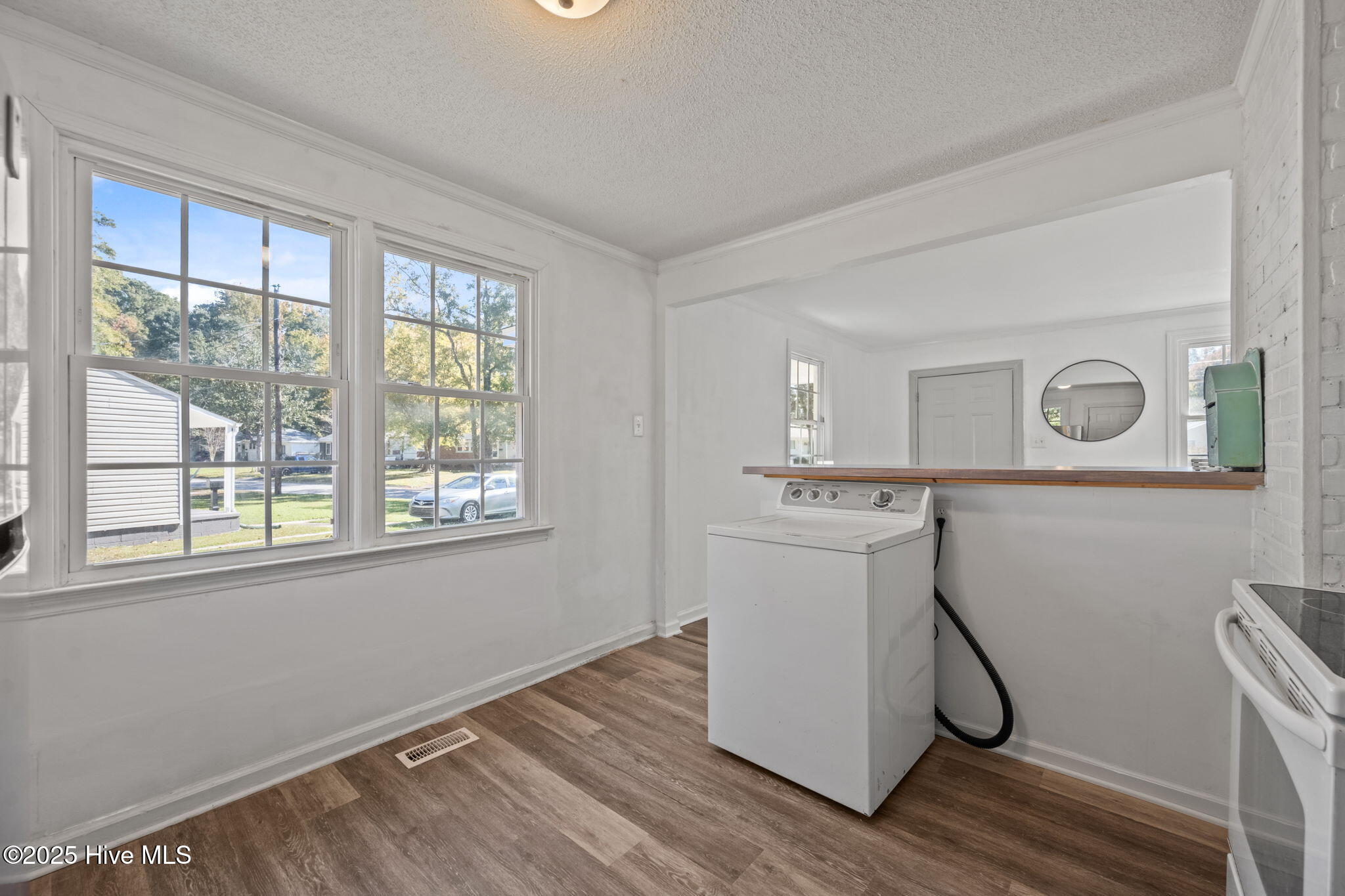 100538692 | Photo 12