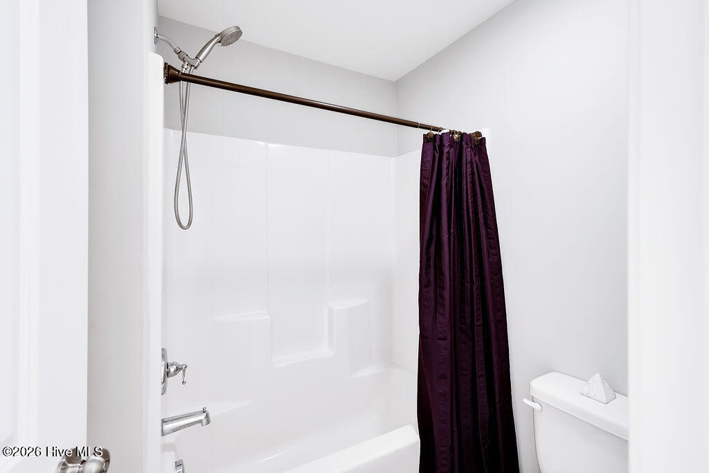 100565667 | Photo 25