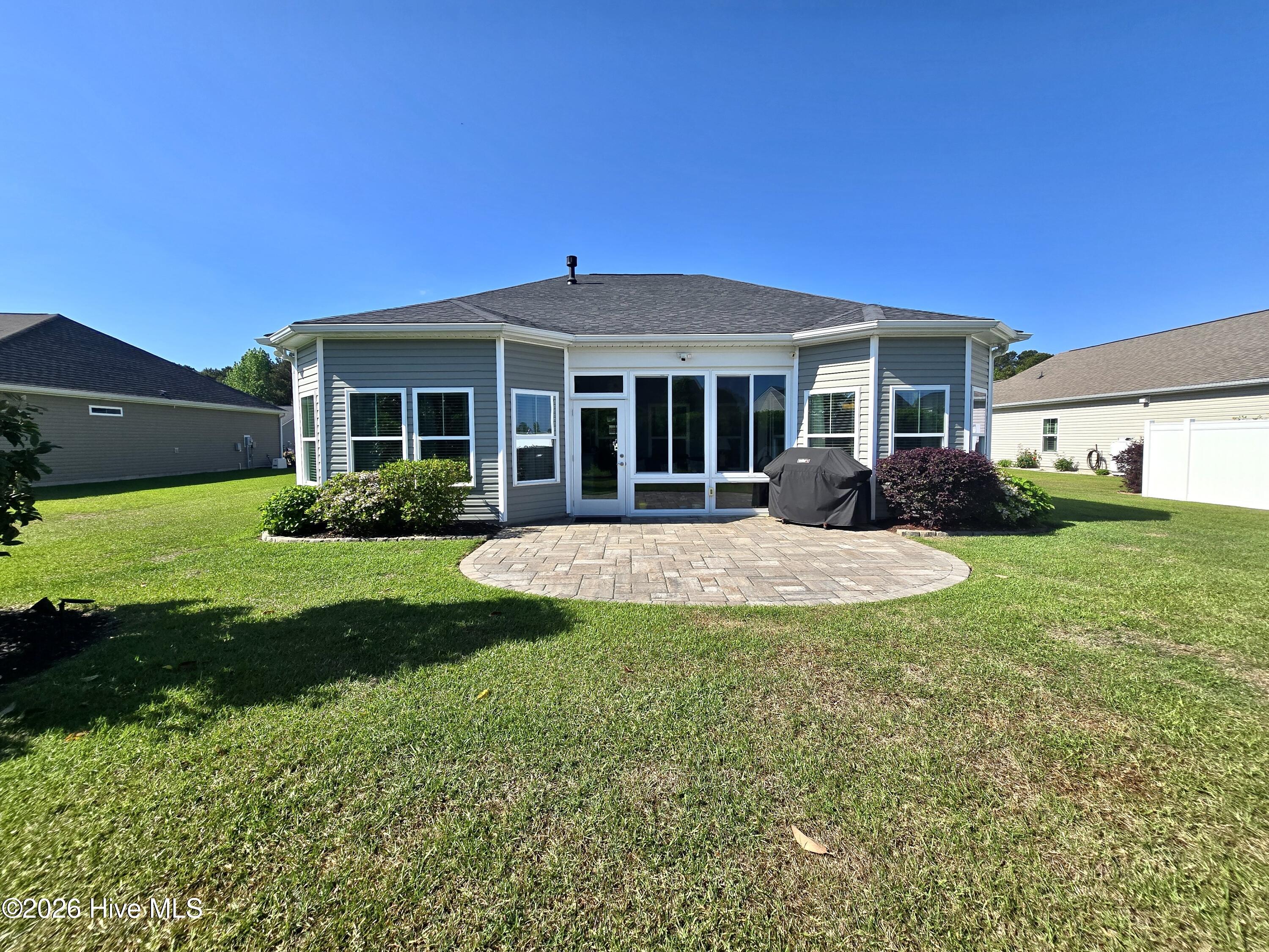 100551713 | Photo 35