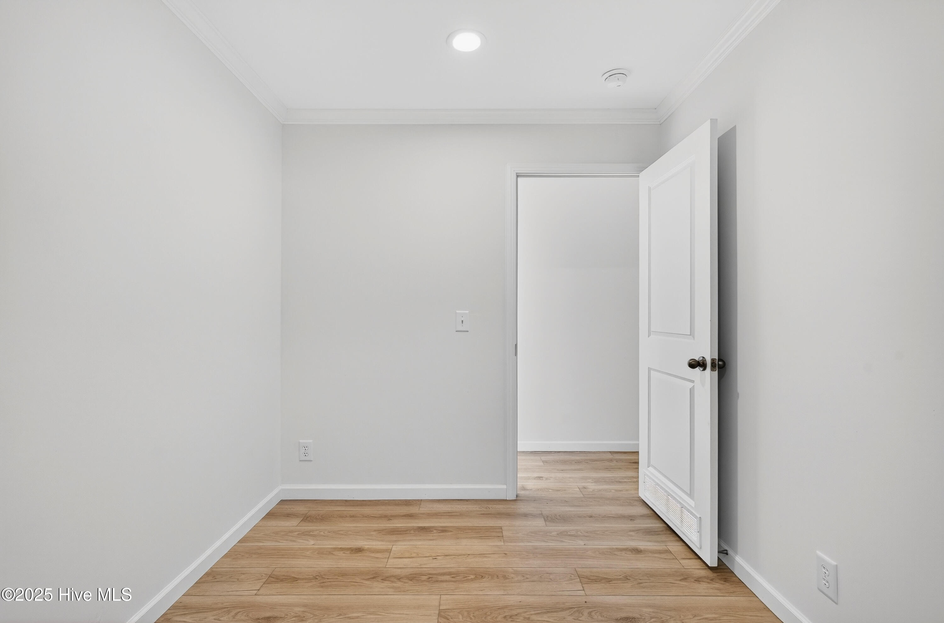 100542512 | Photo 26