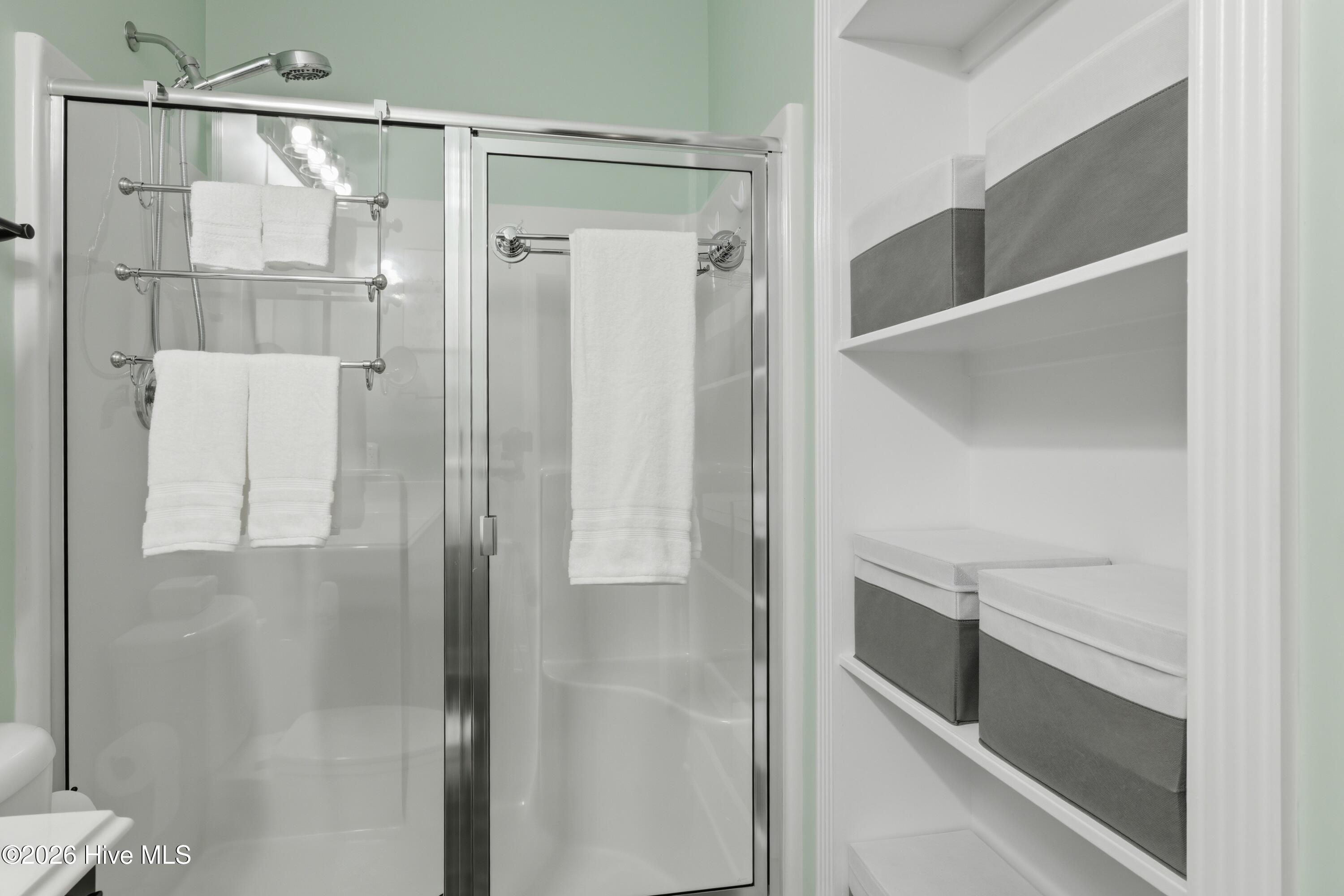 100561960 | Photo 20