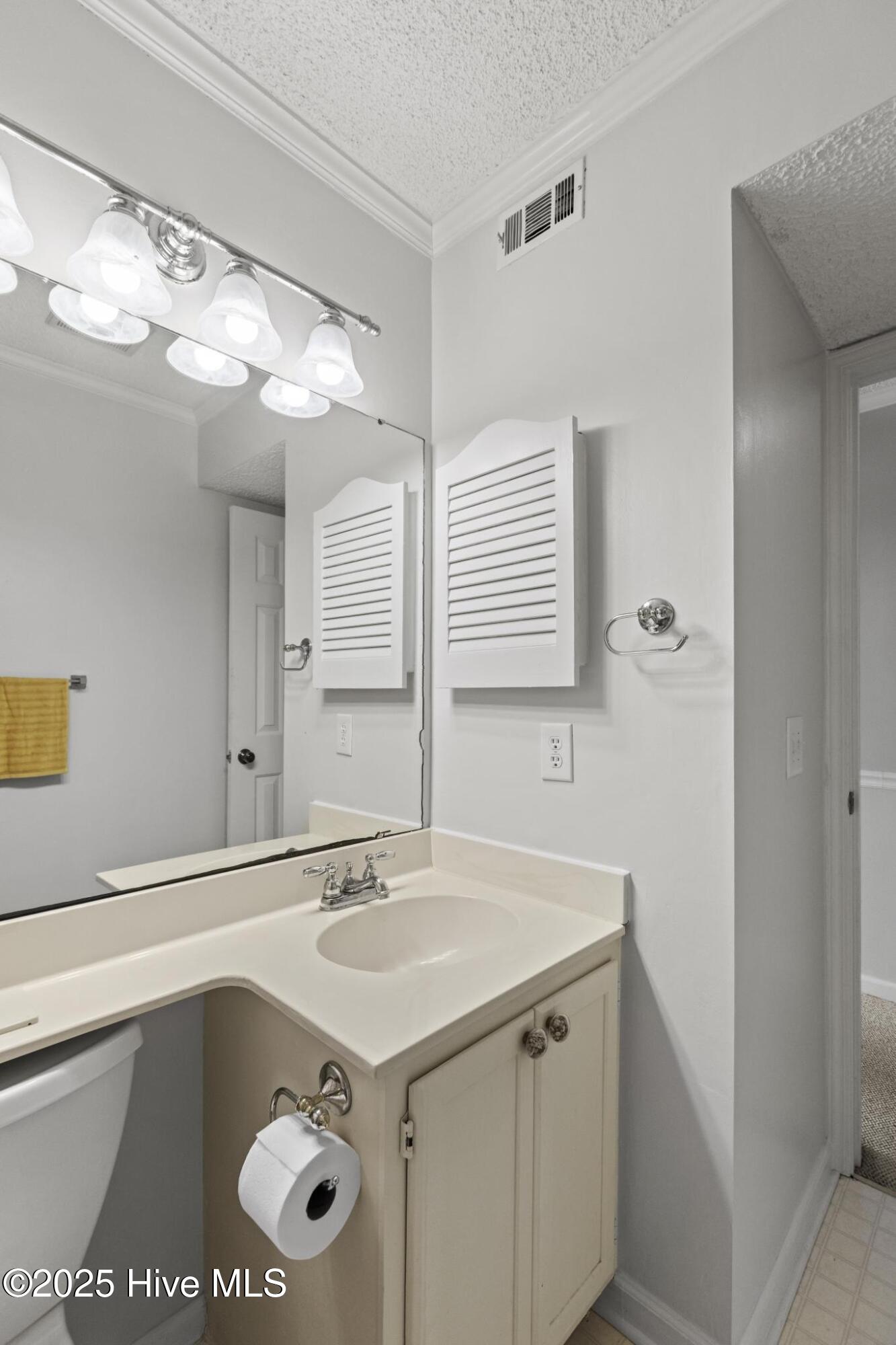 100544751 | Photo 12