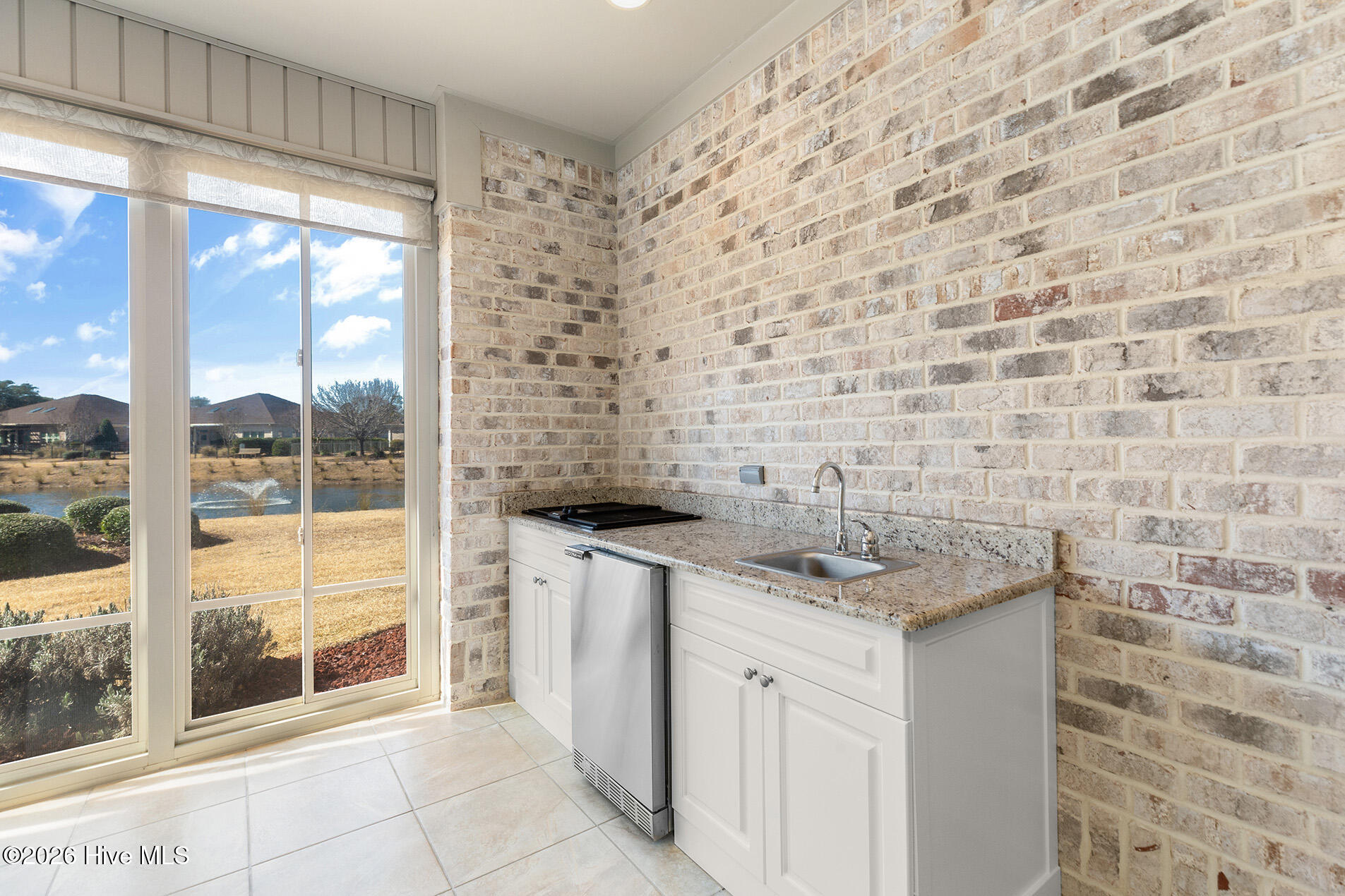 100556141 | Photo 14