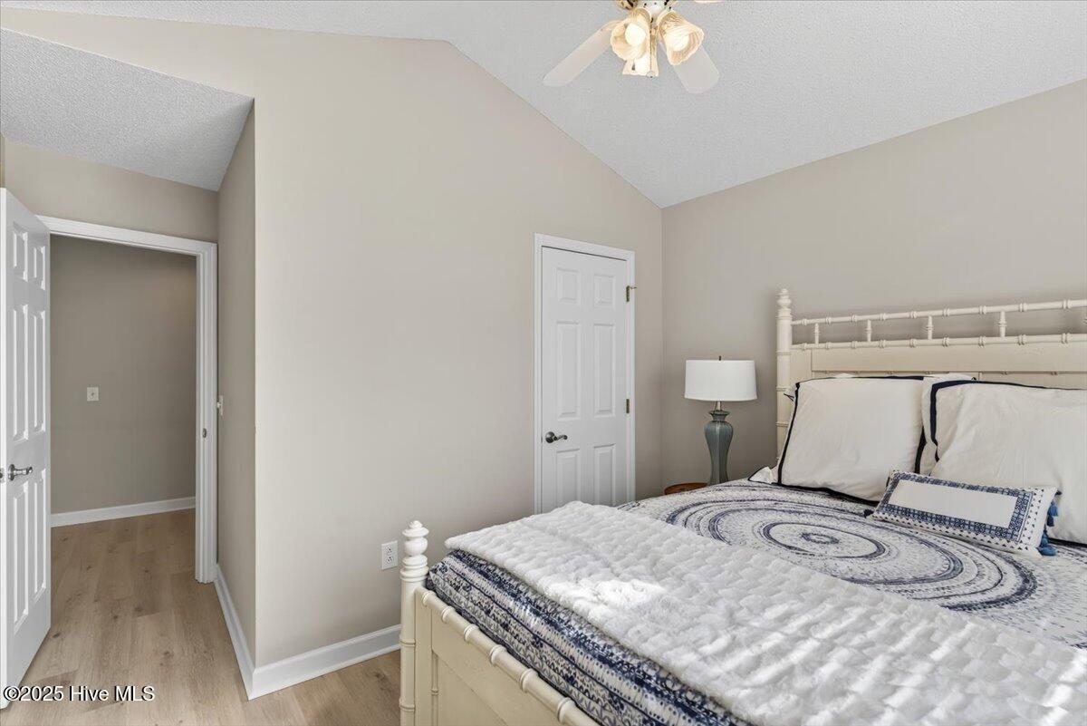 100536706 | Photo 33