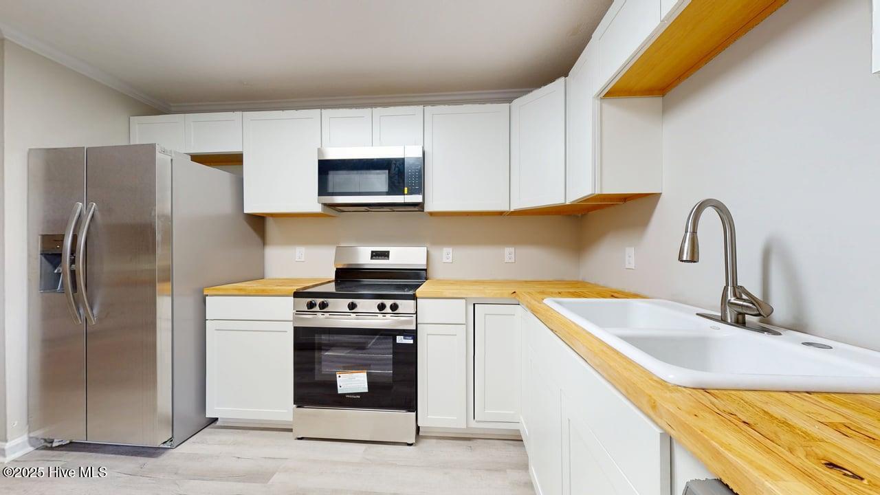 100536677 | Photo 11