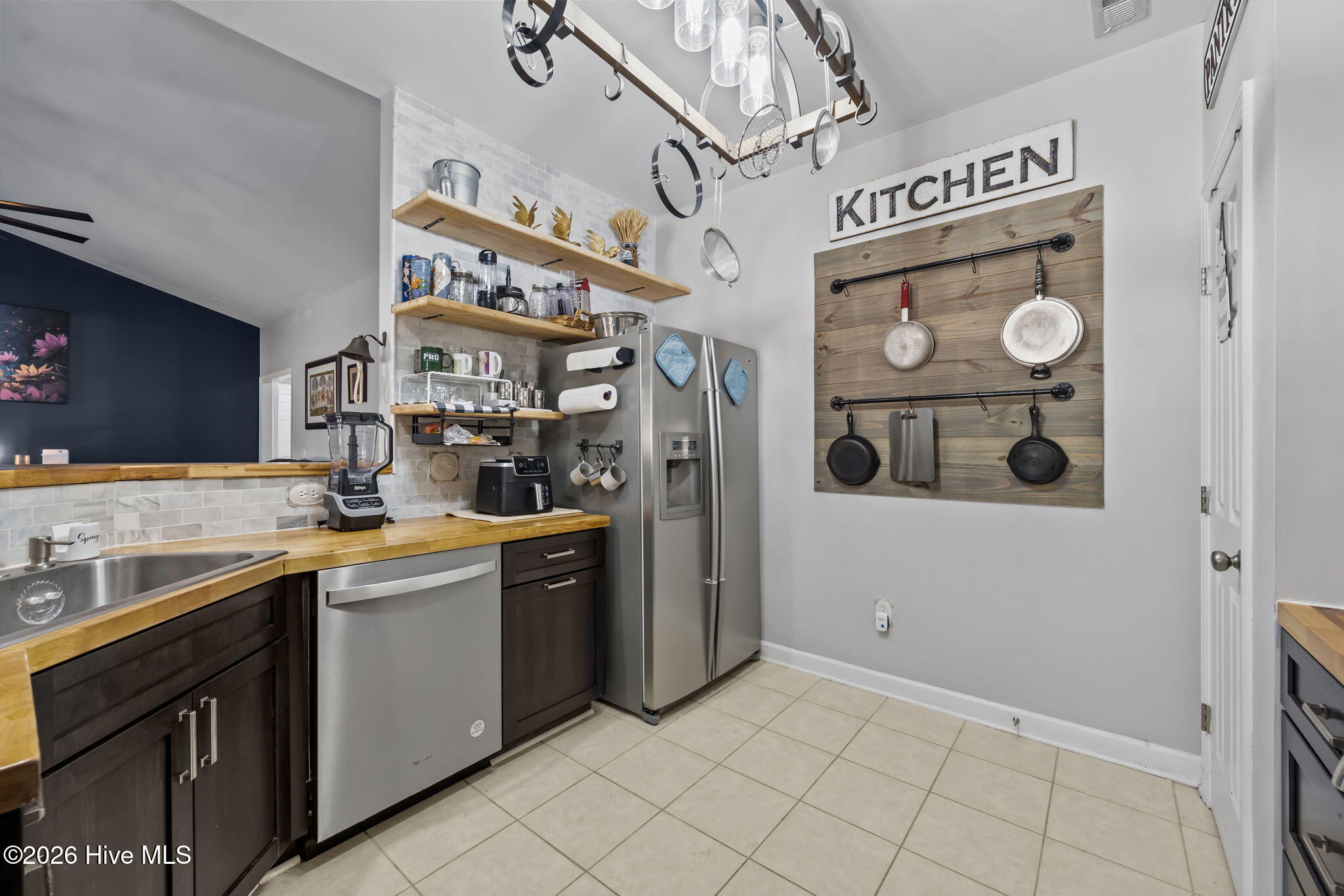 100547536 | Photo 32