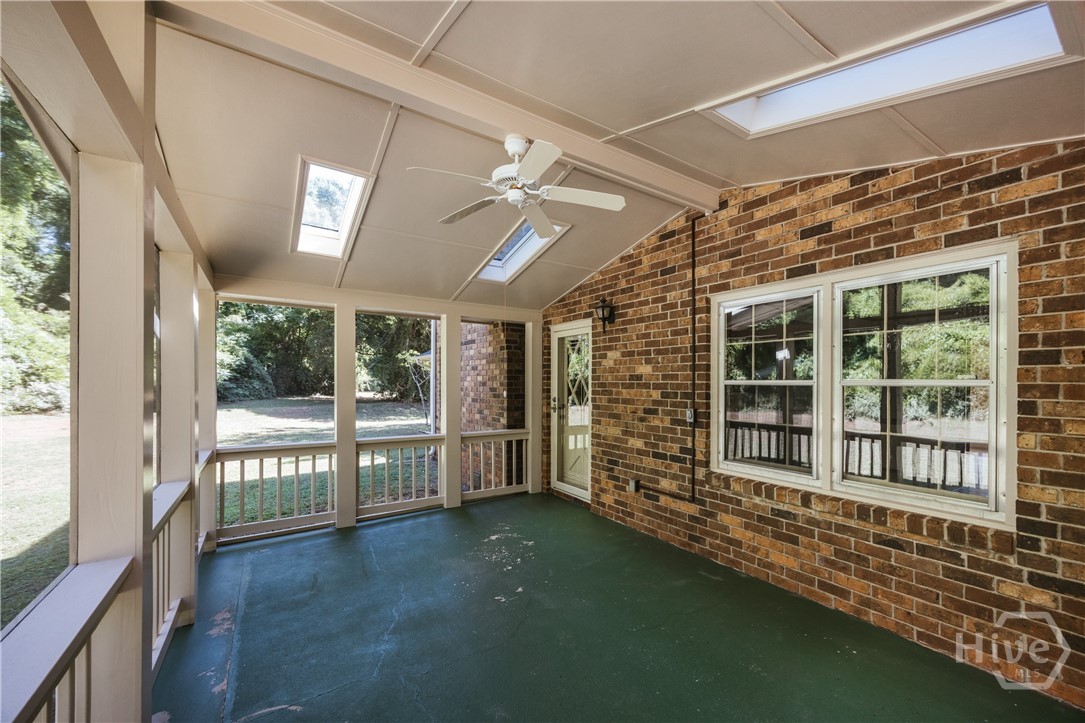 100 Robin Road, Athens, GA 30605 Listing Photo  17