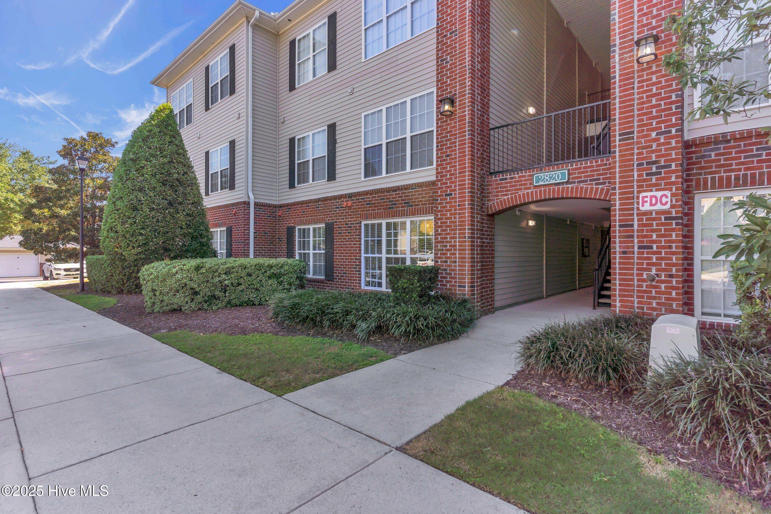 2820 Bloomfield Lane Unit 204, Wilmington, NC 28412 – photo 2: 2_2820 bloomfield ln-0002