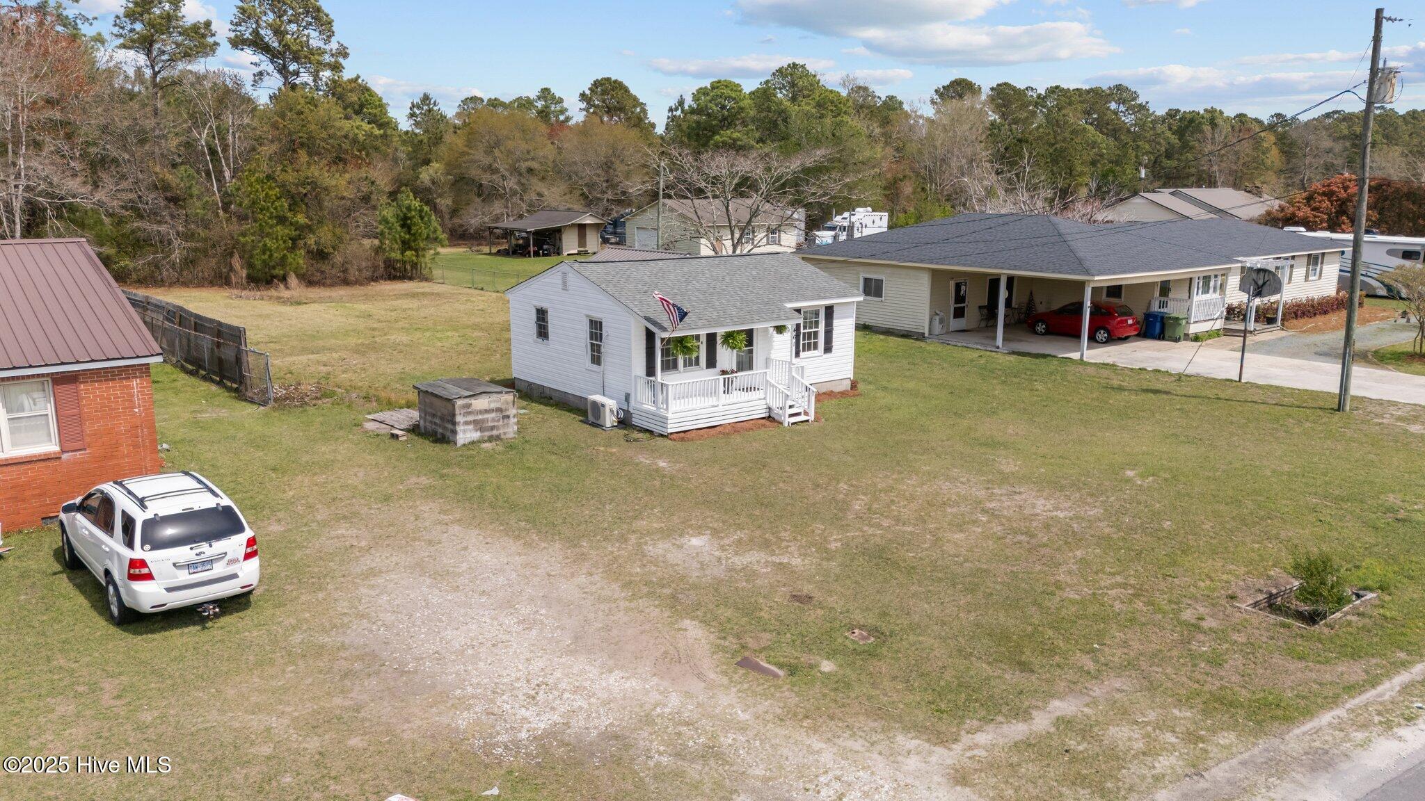 100499263 | Photo 36