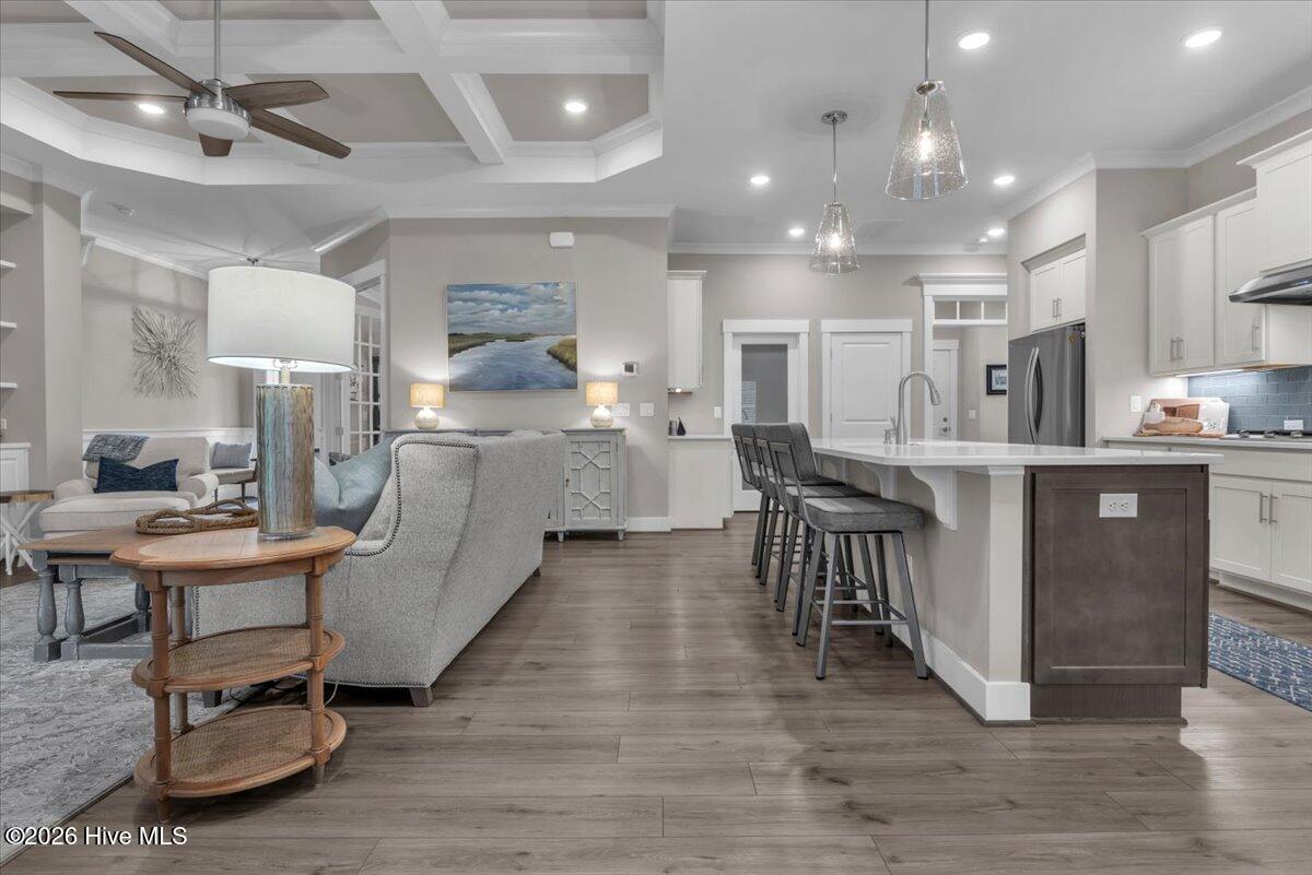 100558709 | Photo 20