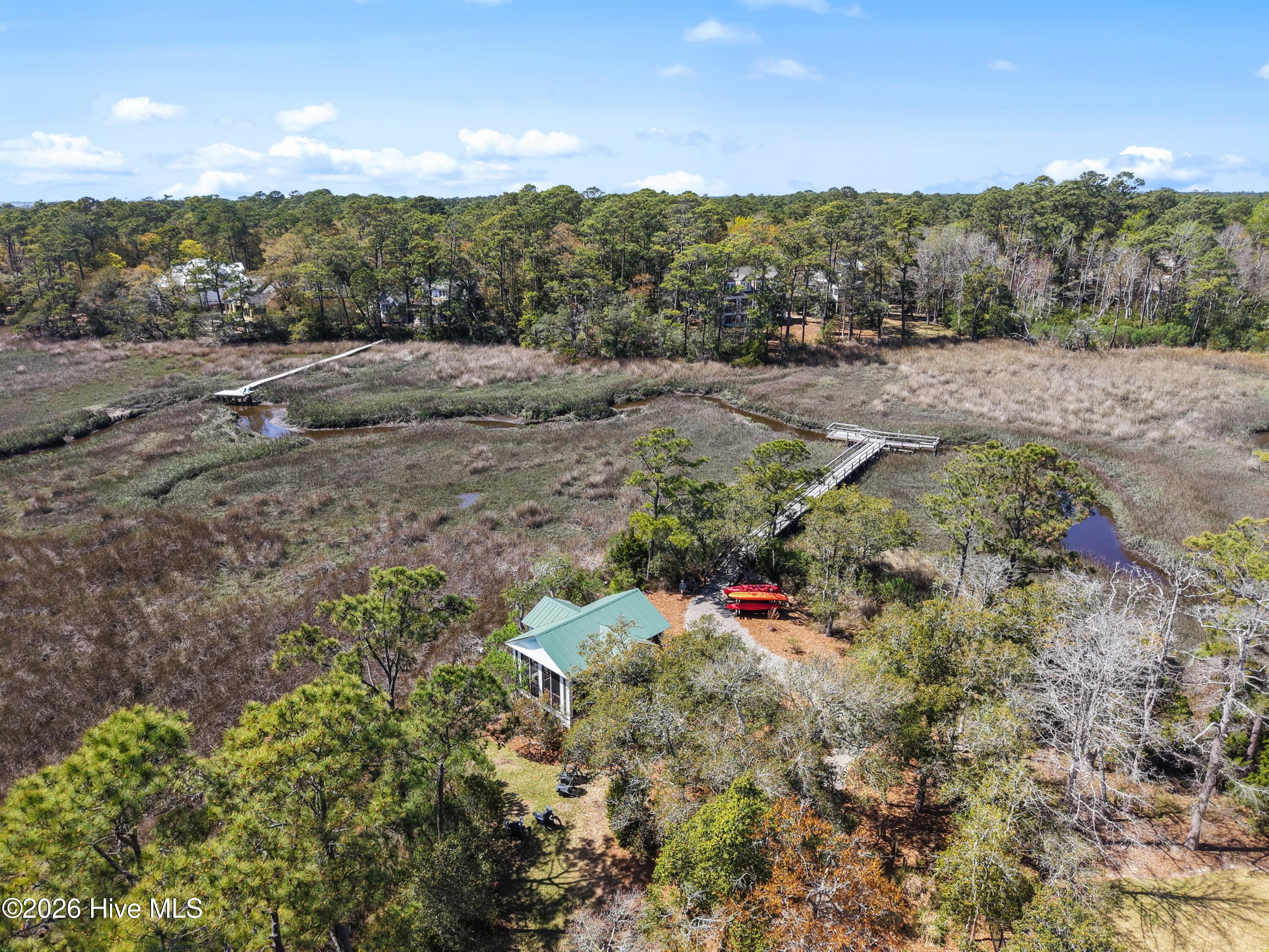 100563883 | Photo 21