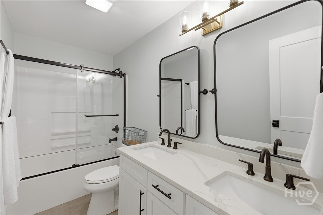 Hall bath upstairs