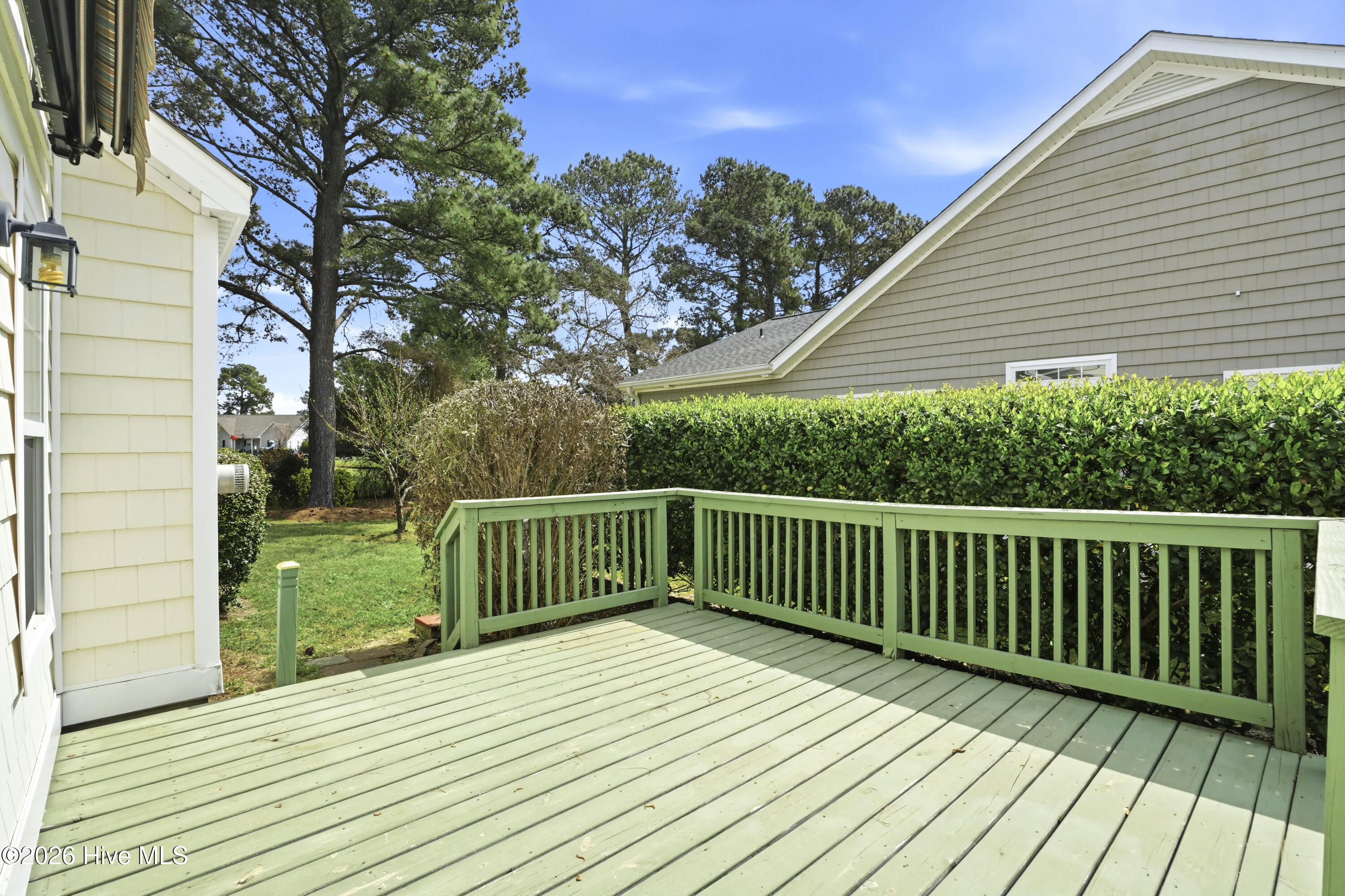 100562955 | Photo 53