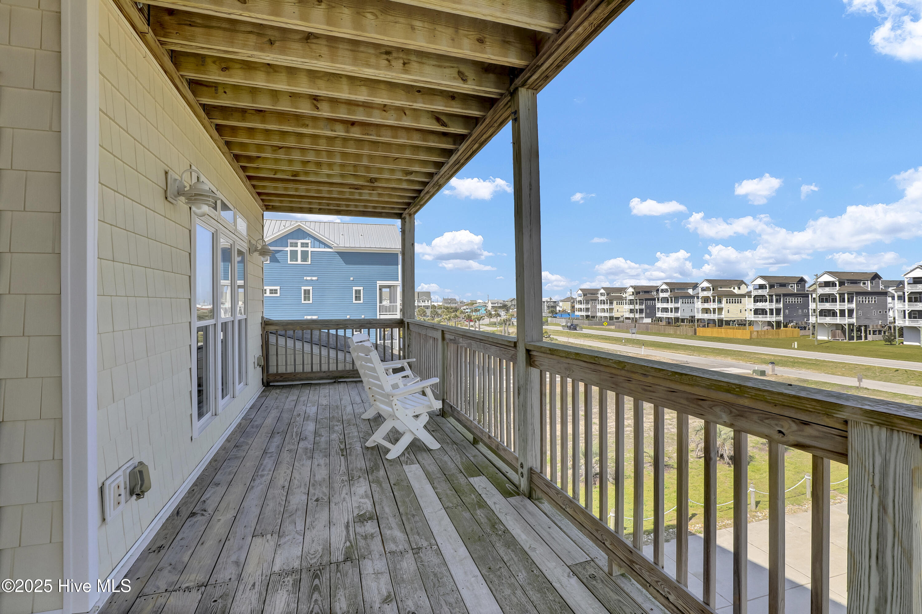 100538324 | Photo 18