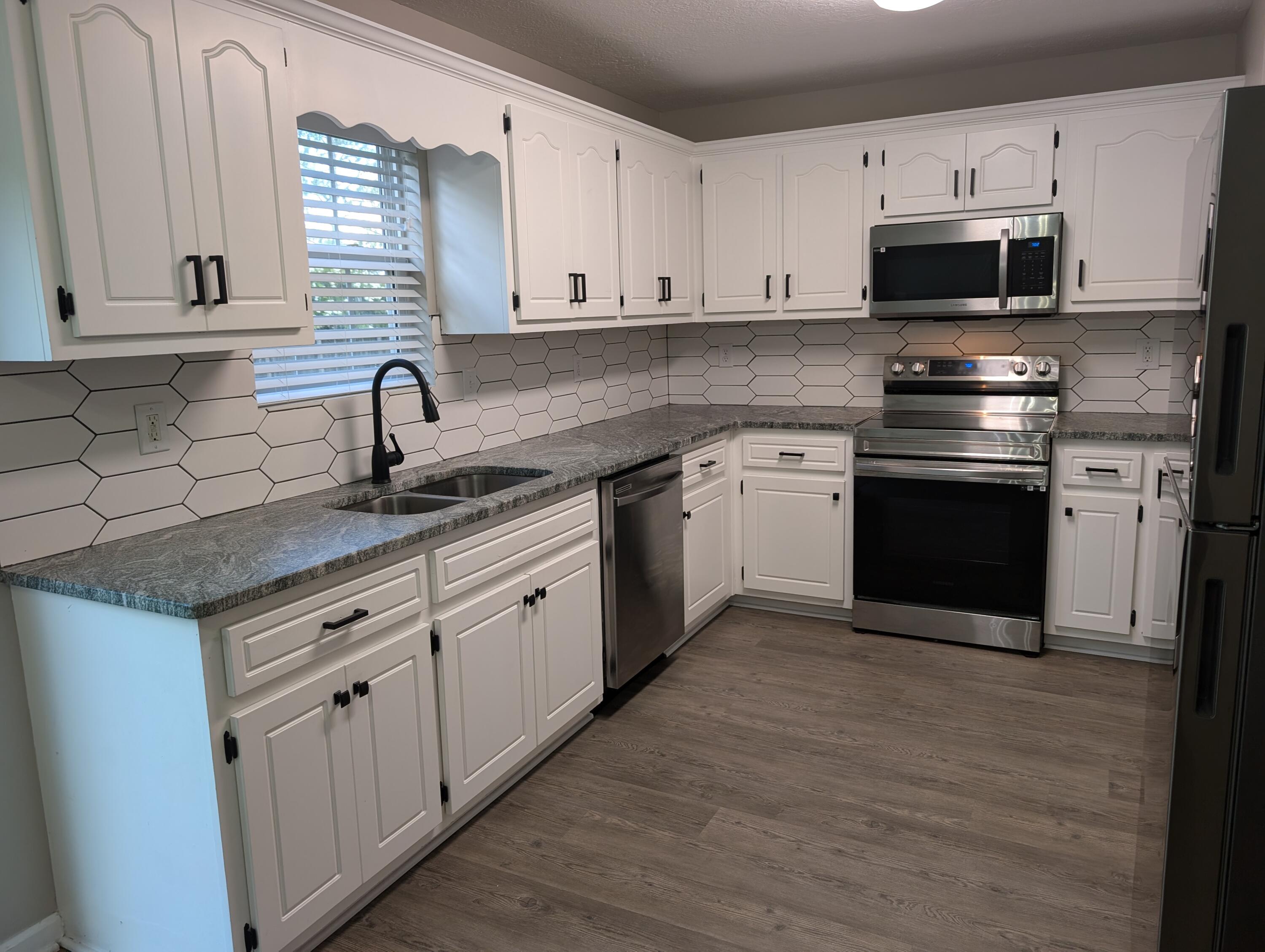 PXL_20250629_230310813