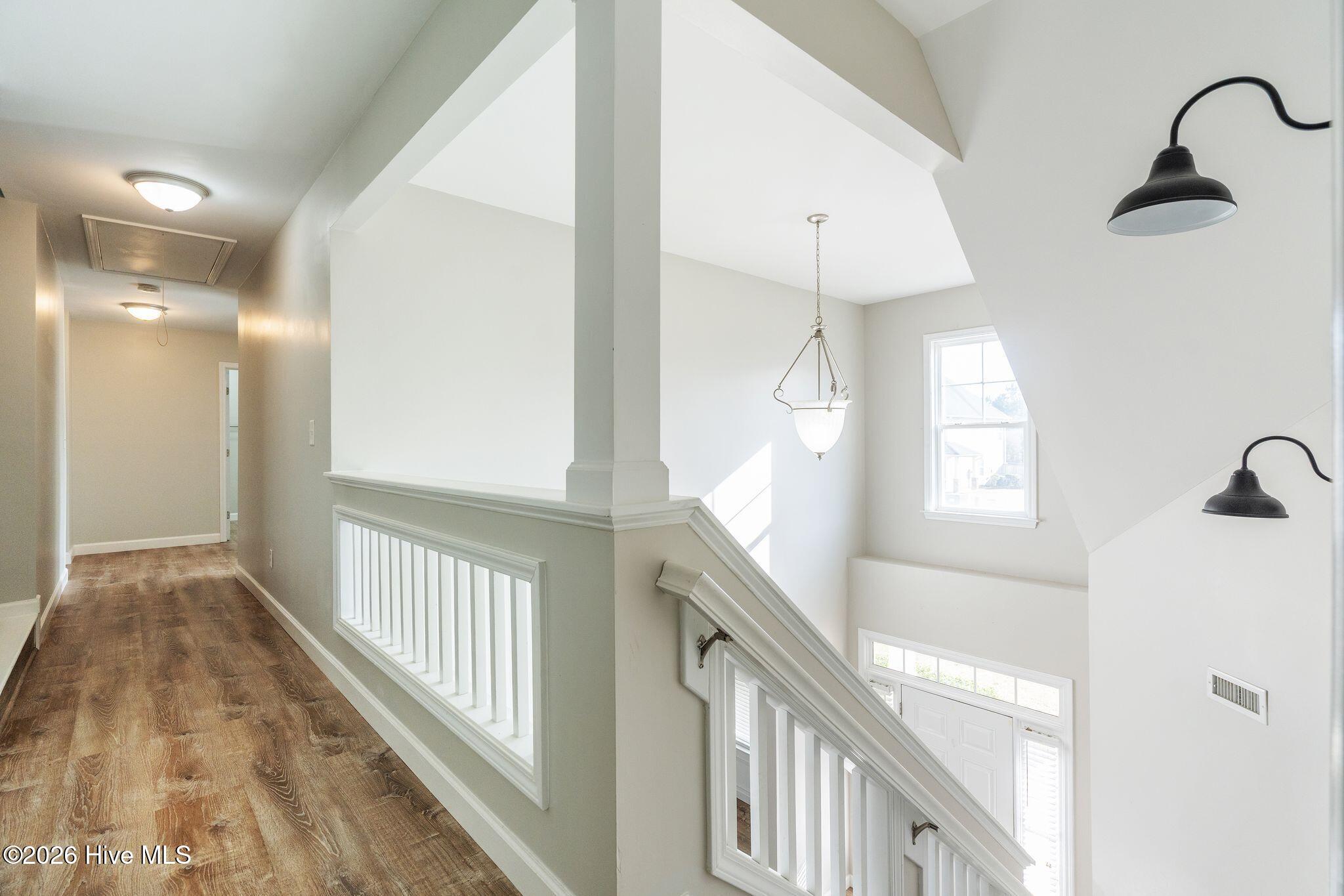 100558662 | Photo 44