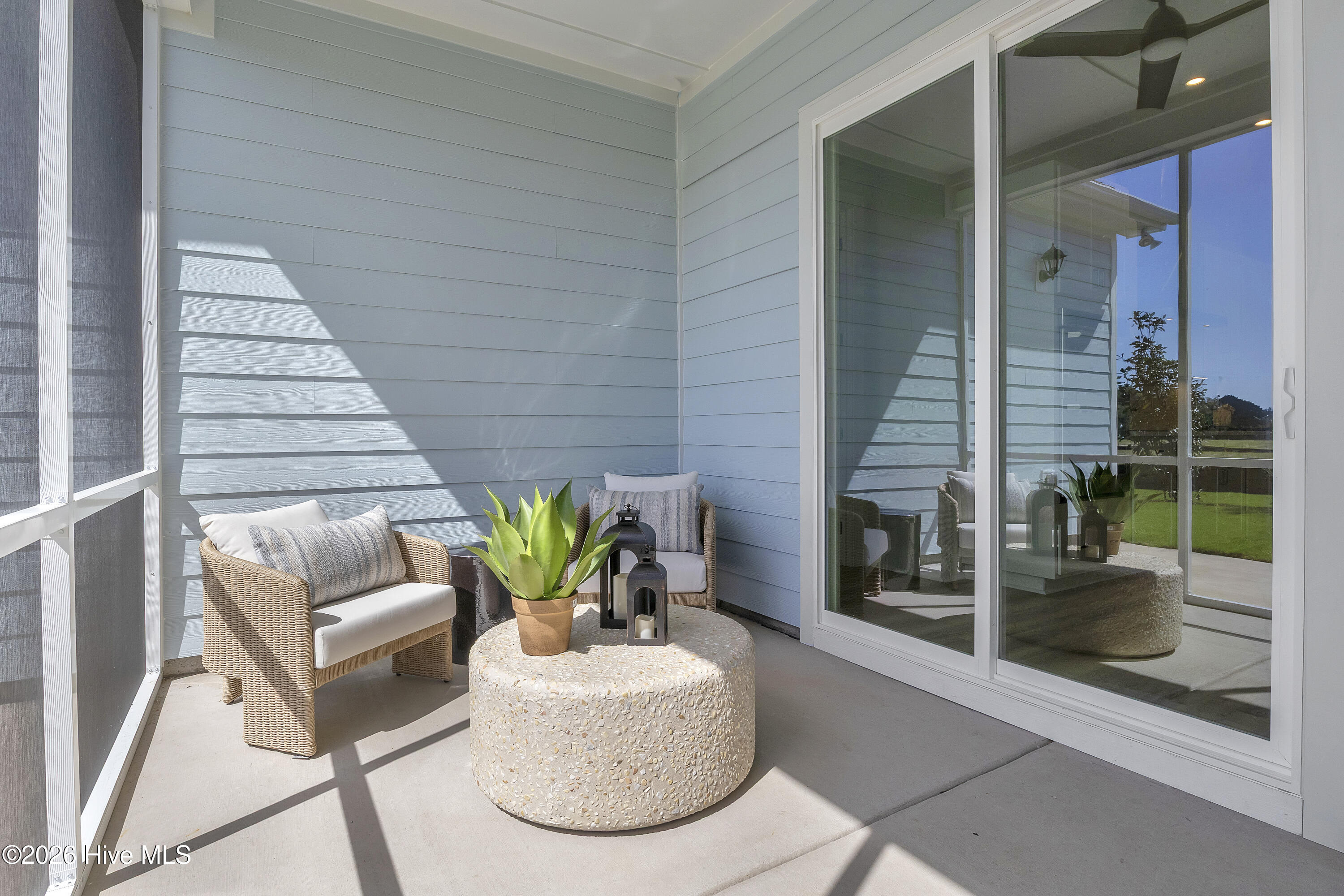 100553616 | Photo 18