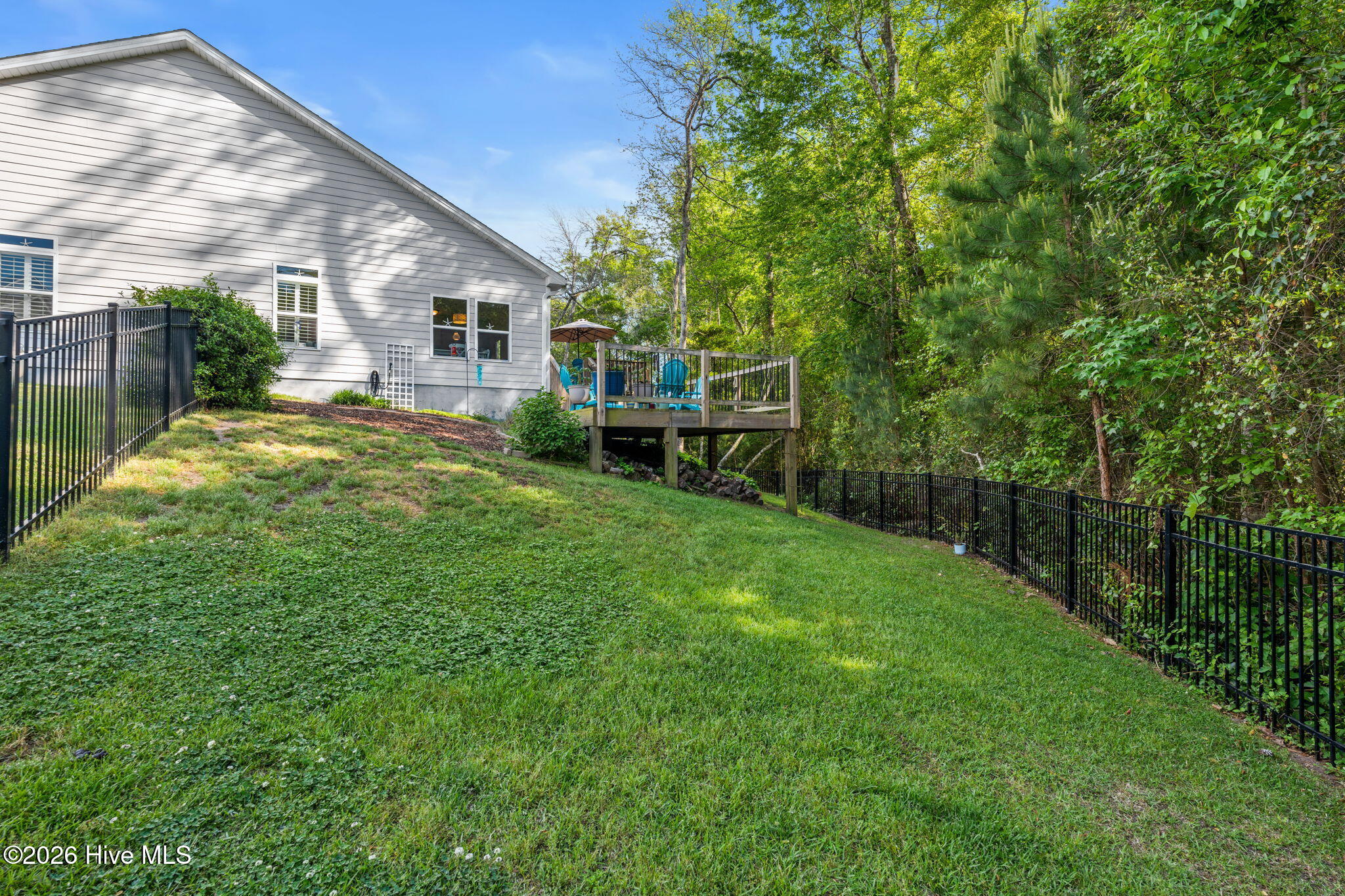 100567618 | Photo 38