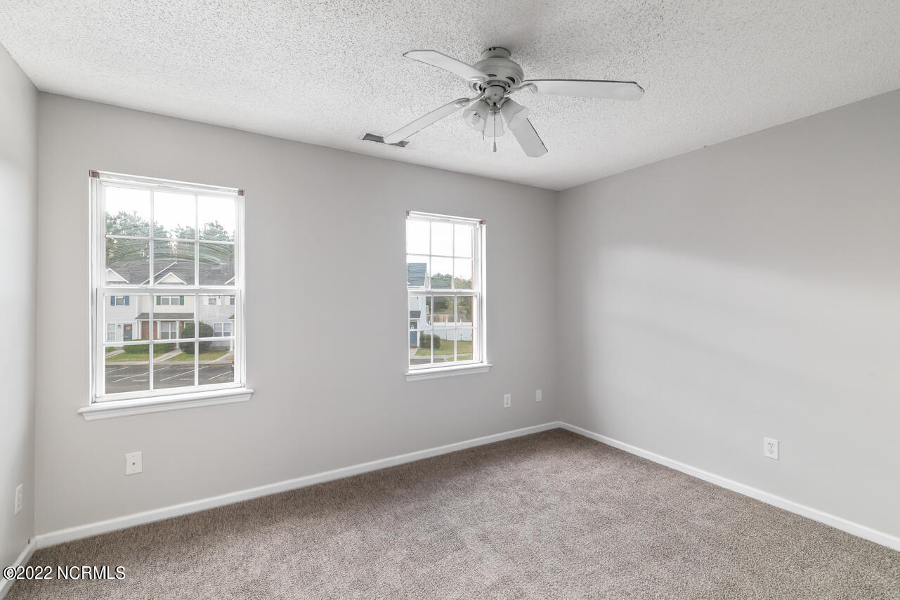 100553769 | Photo 14