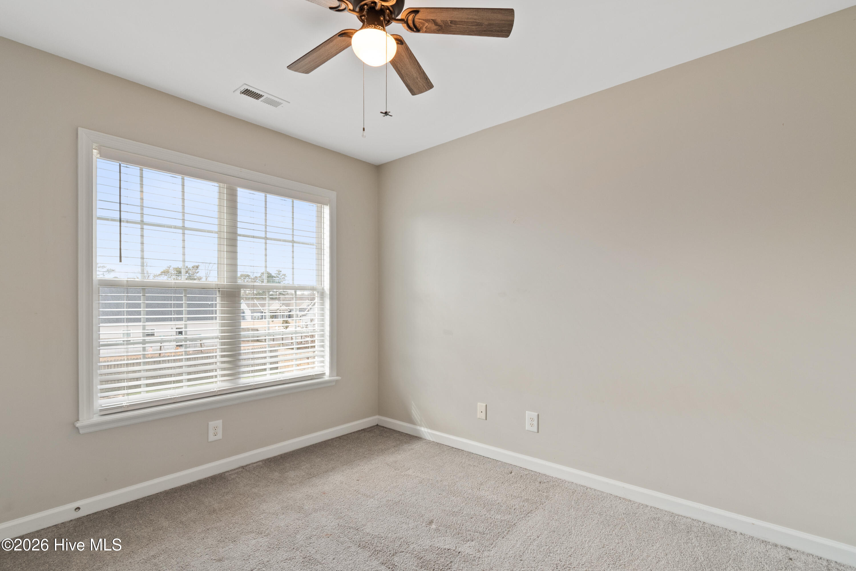 100551539 | Photo 15