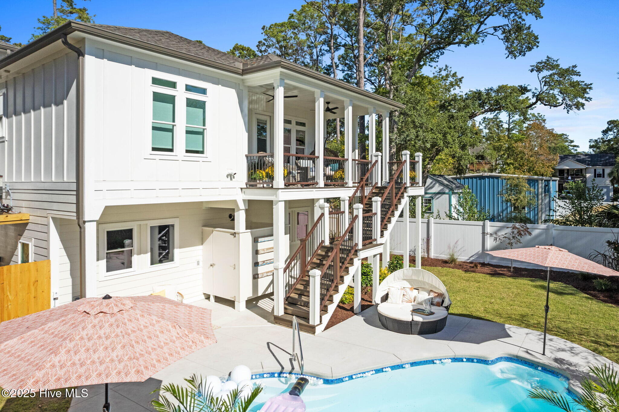 100516902 | Photo 97