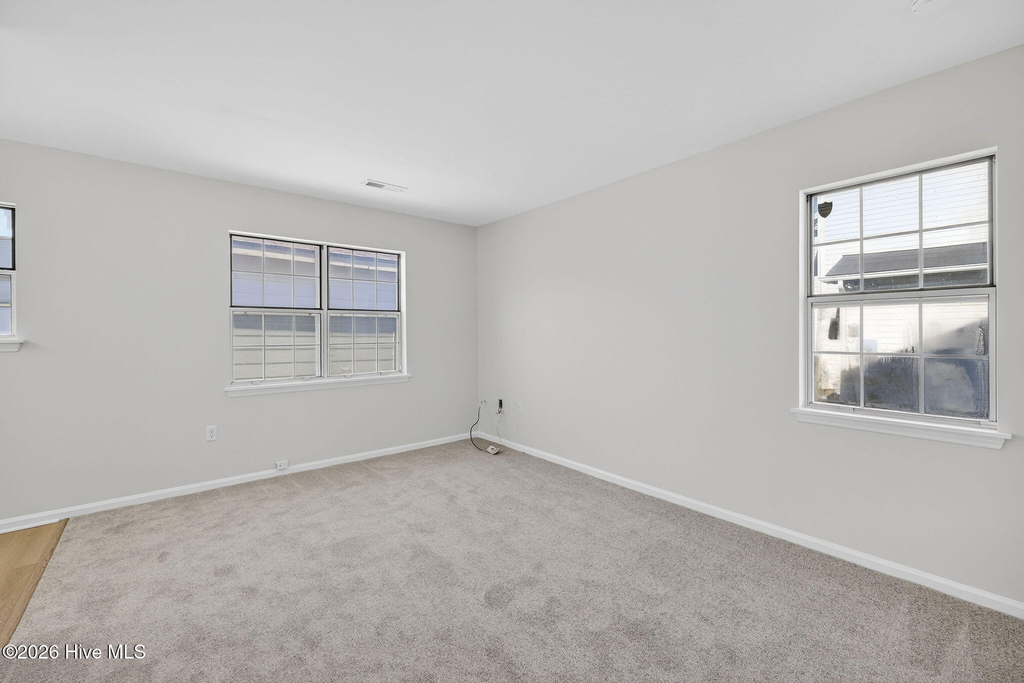 100554525 | Photo 19