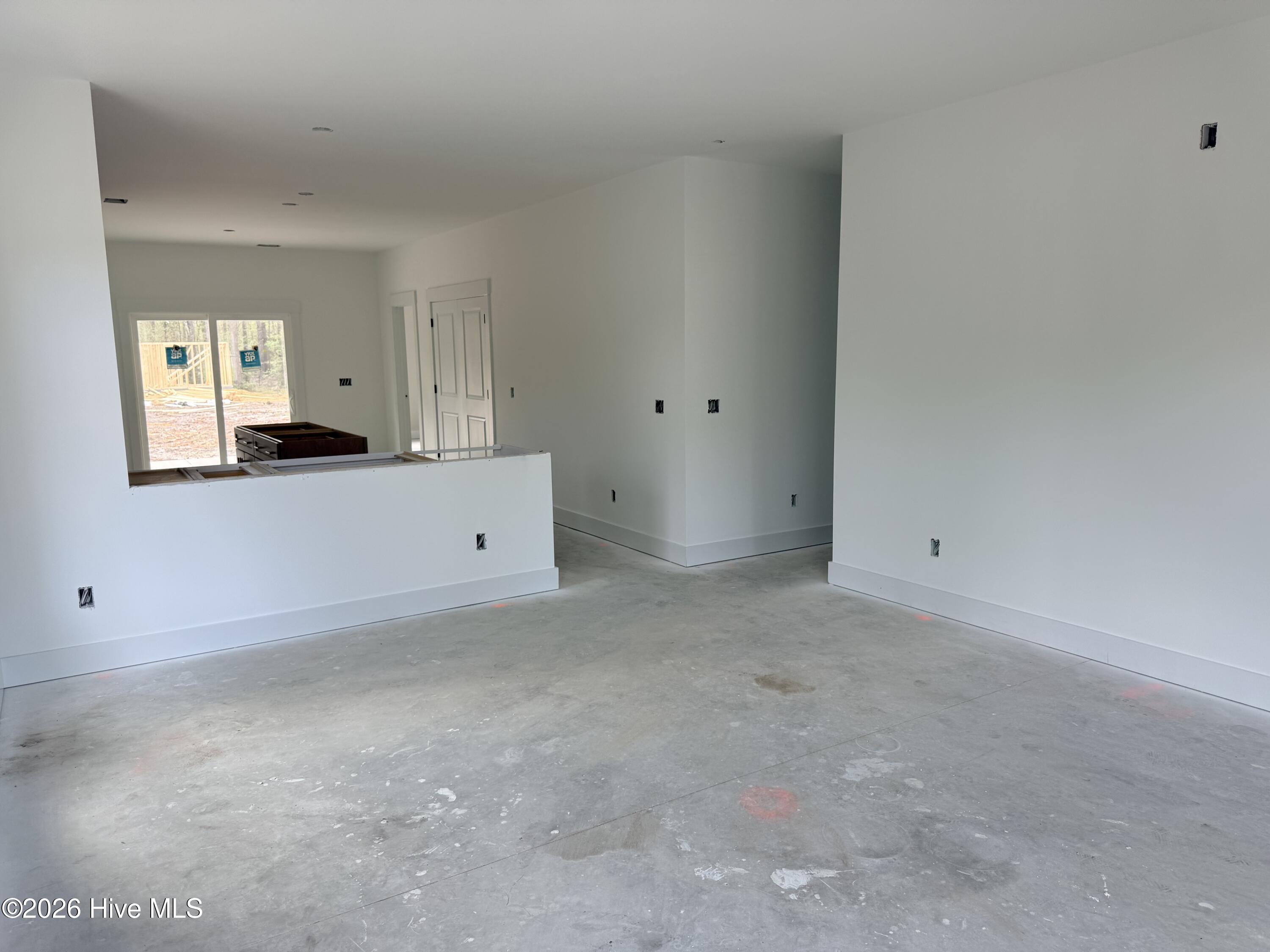 100564210 | Photo 14