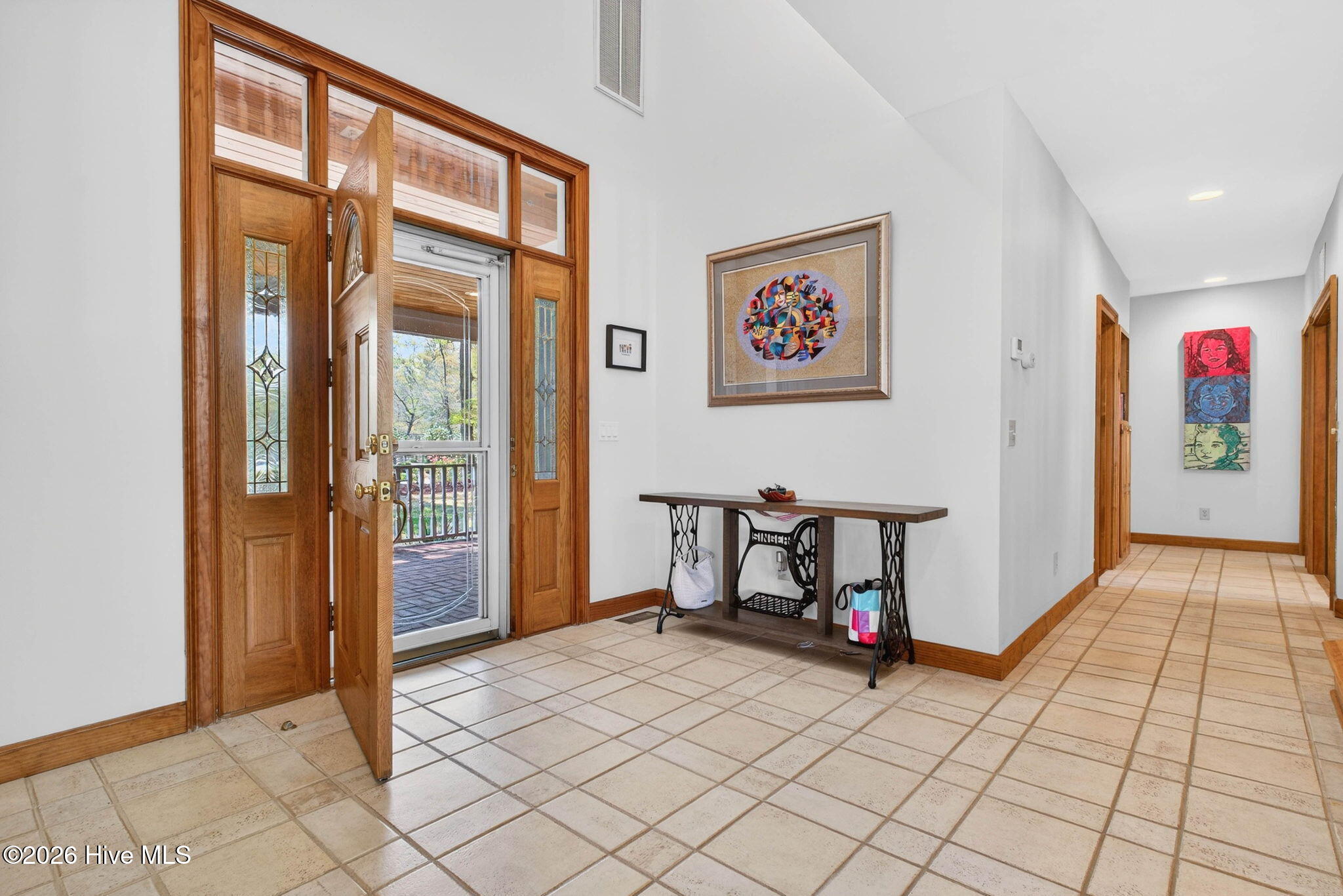 100564885 | Photo 20