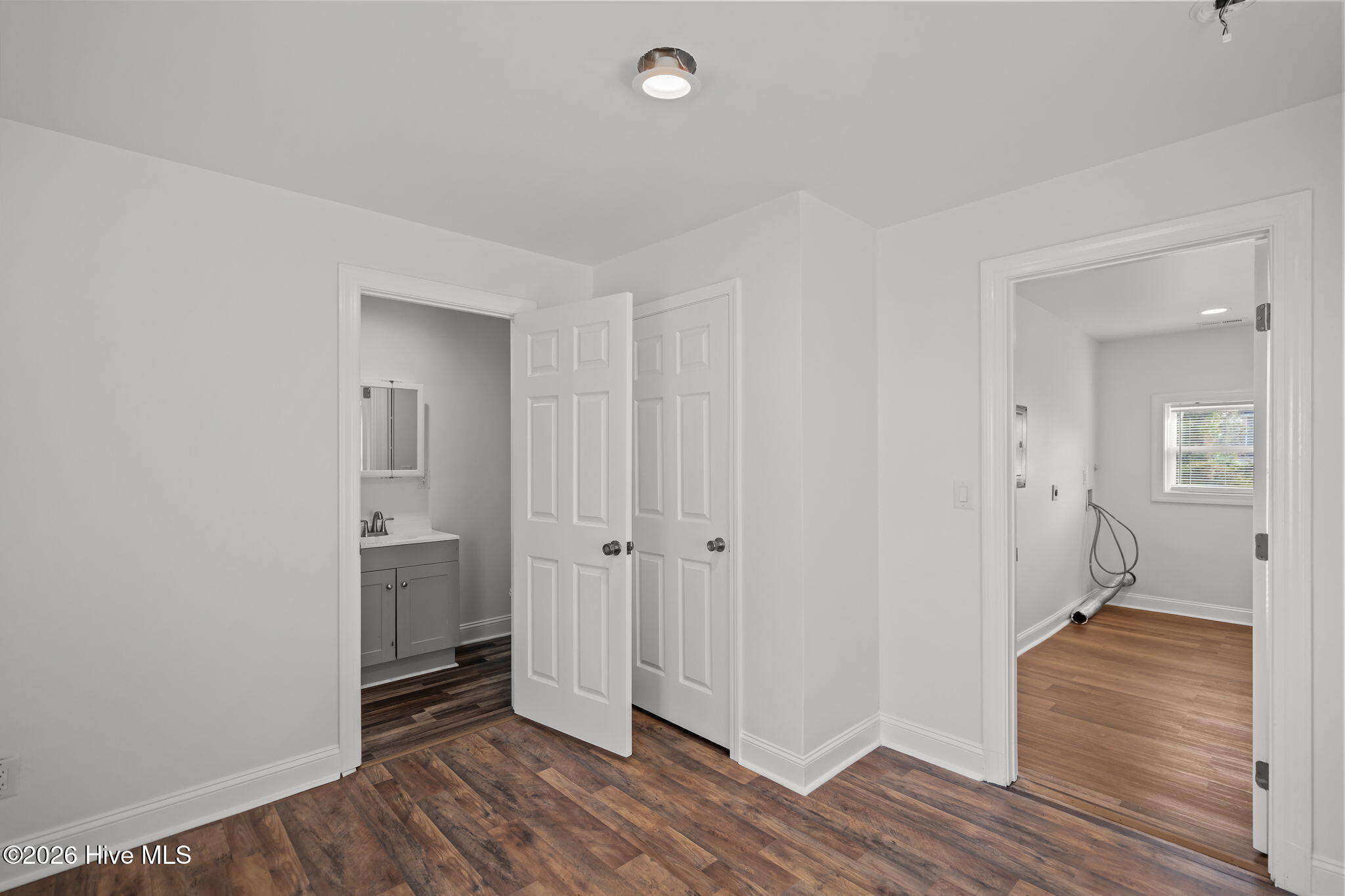 100555774 | Photo 42