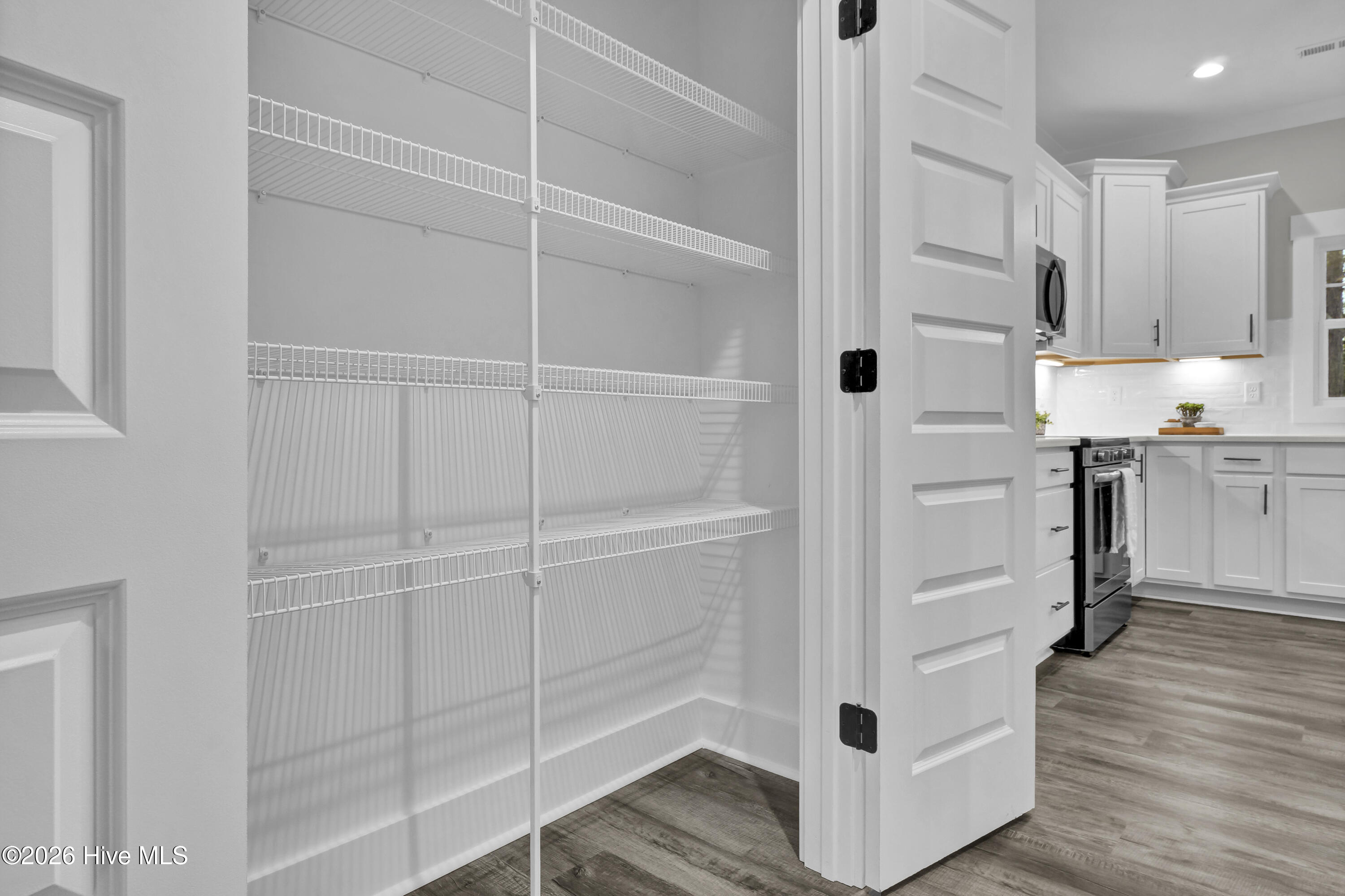 100550236 | Photo 19