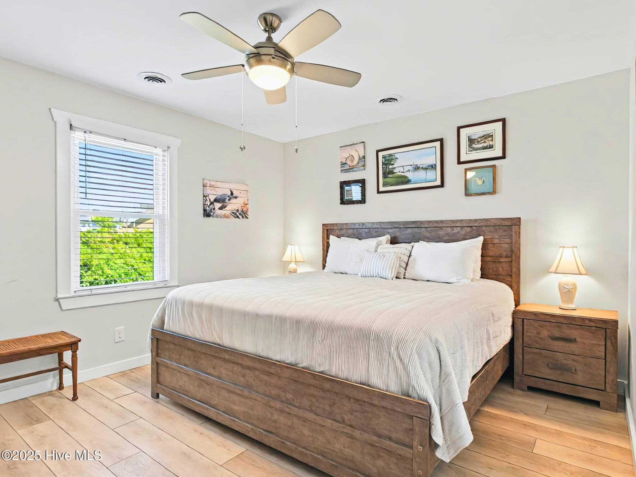 100504393 | Photo 23