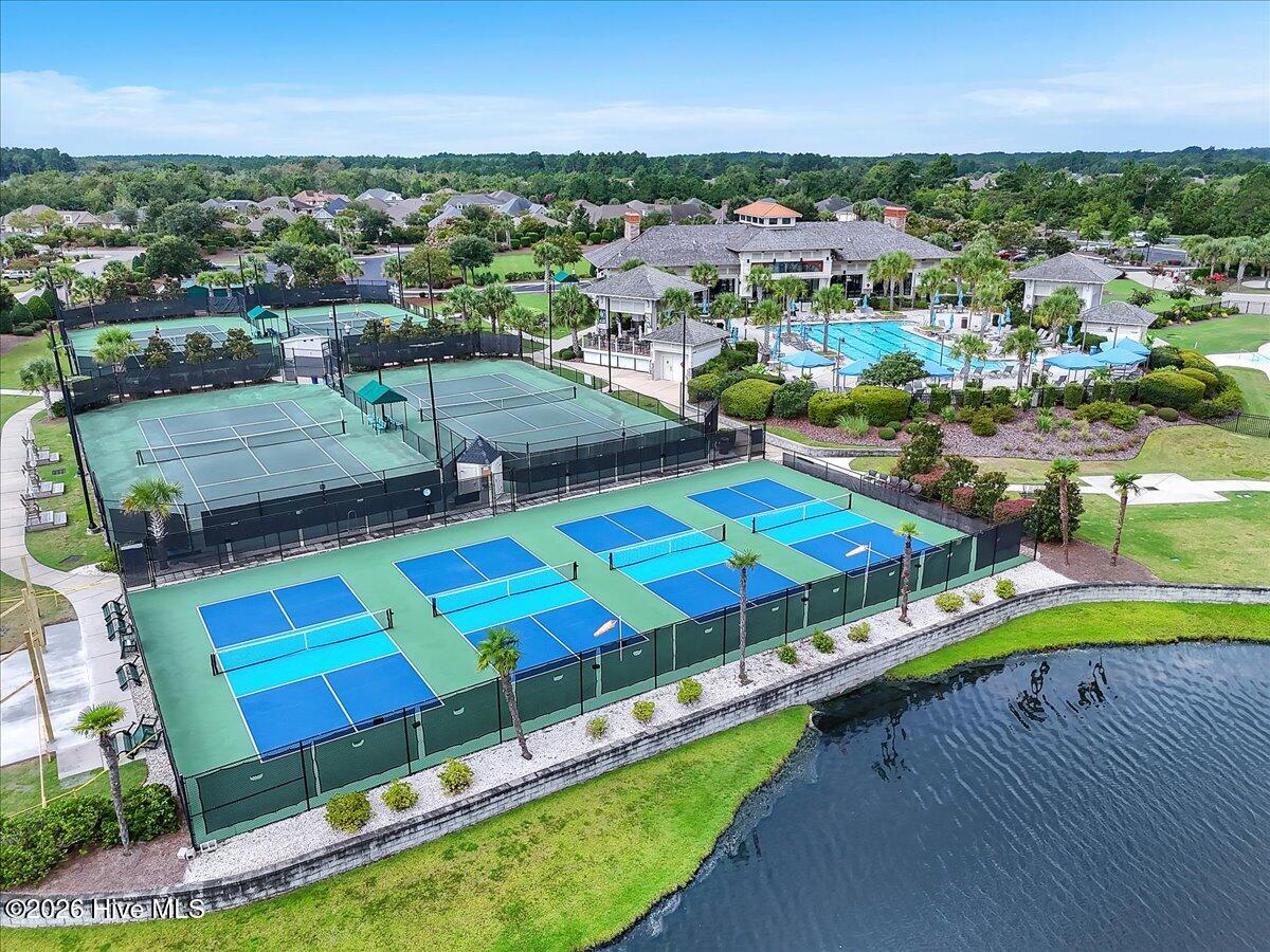 100558709 | Photo 107