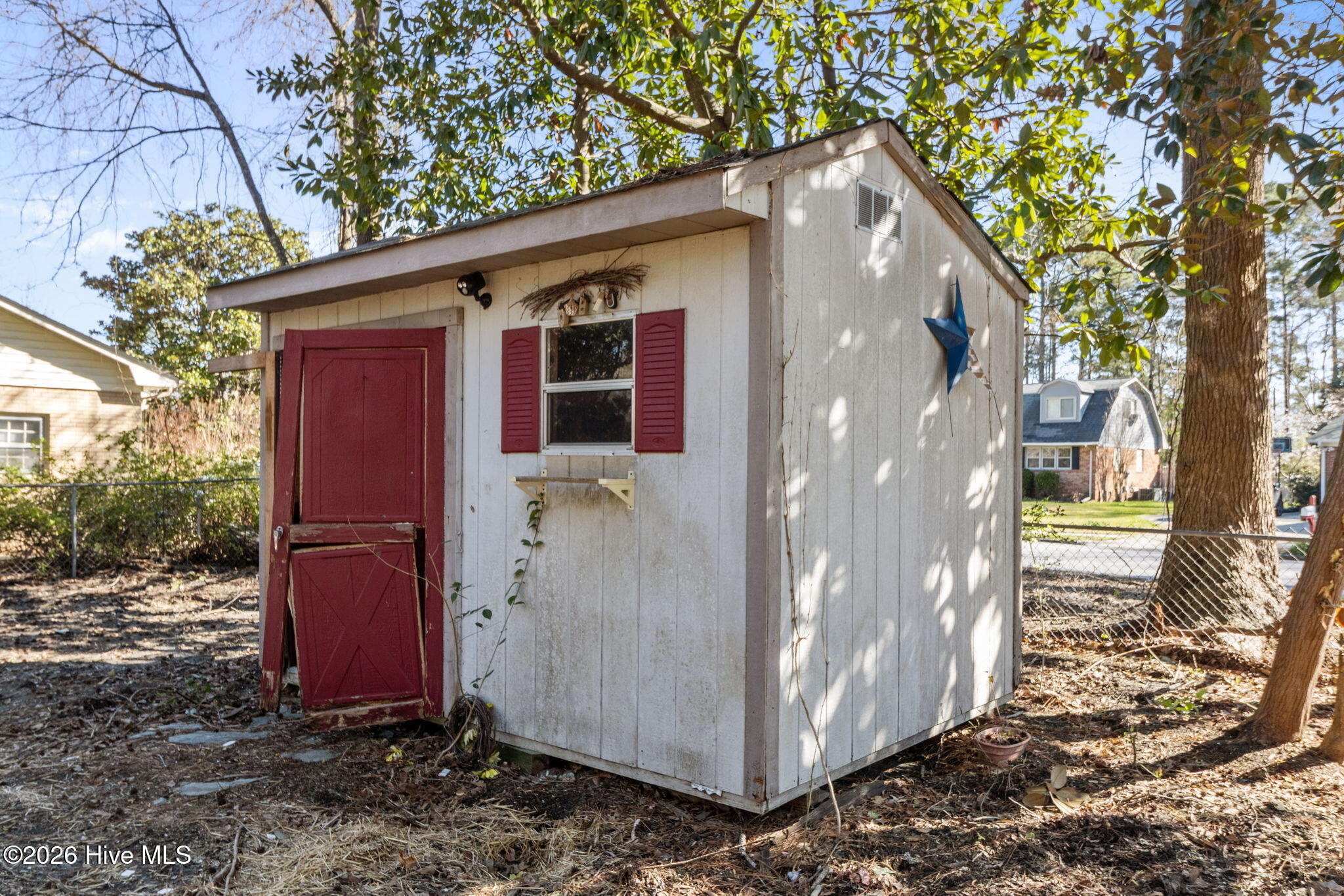 100561705 | Photo 57