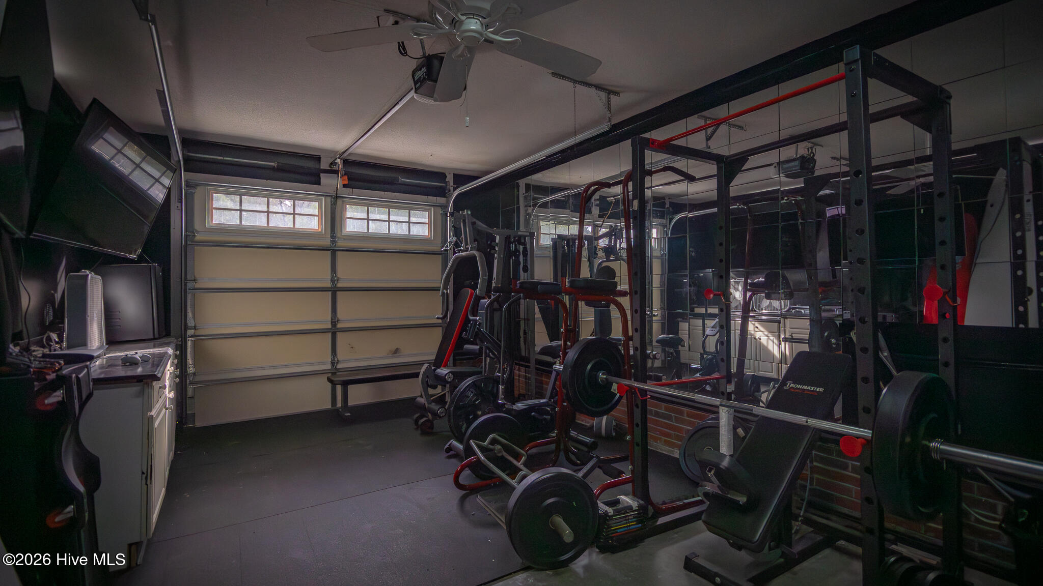 100553008 | Photo 19