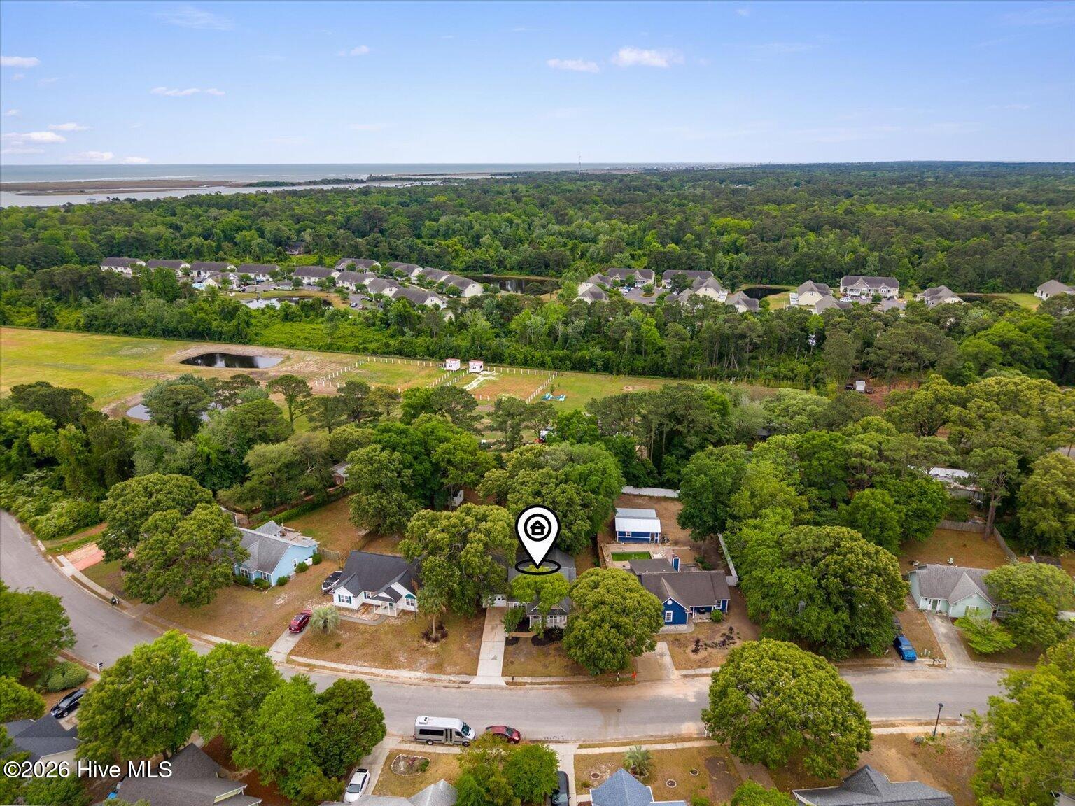 100570357 | Photo 44