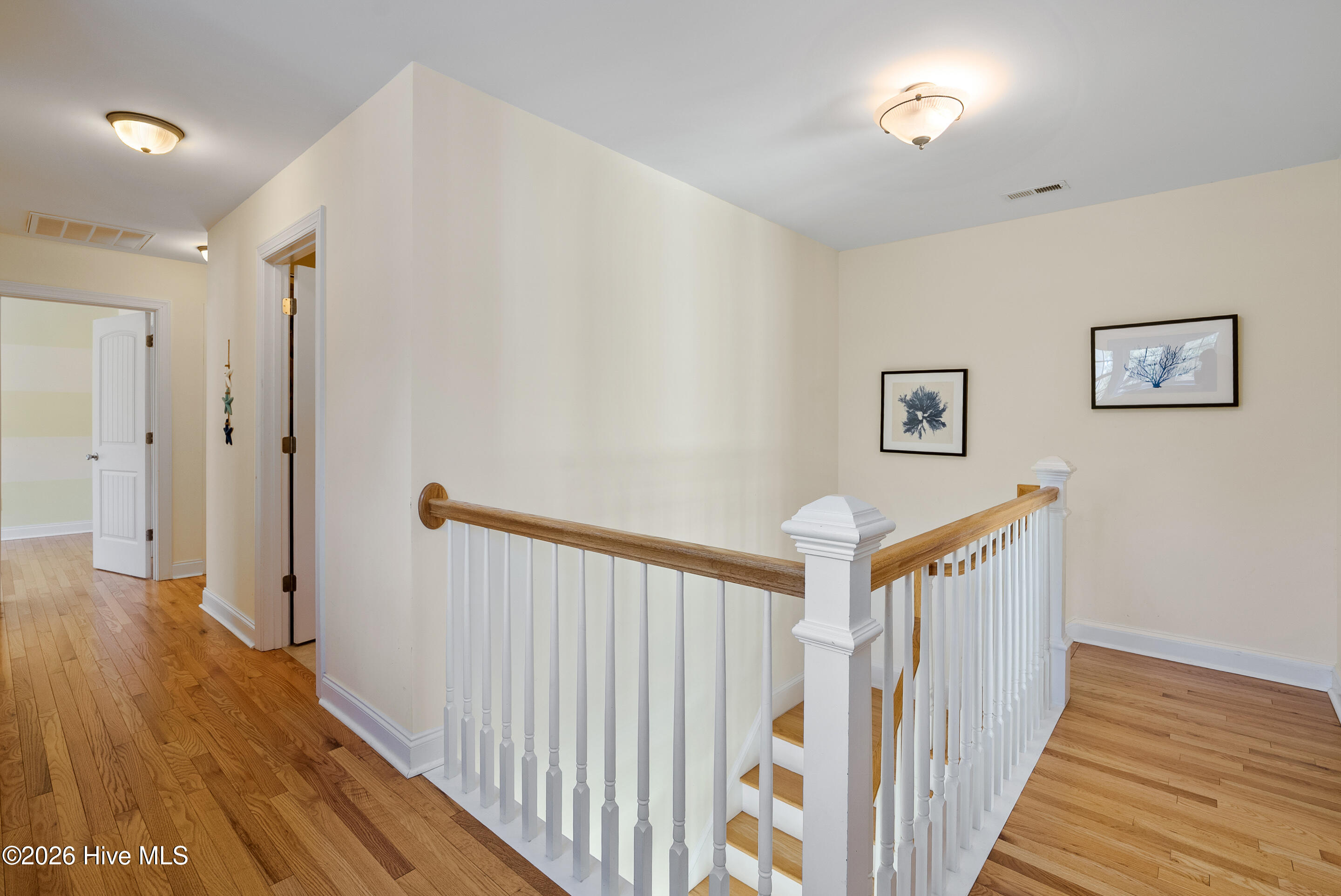 100520830 | Photo 39